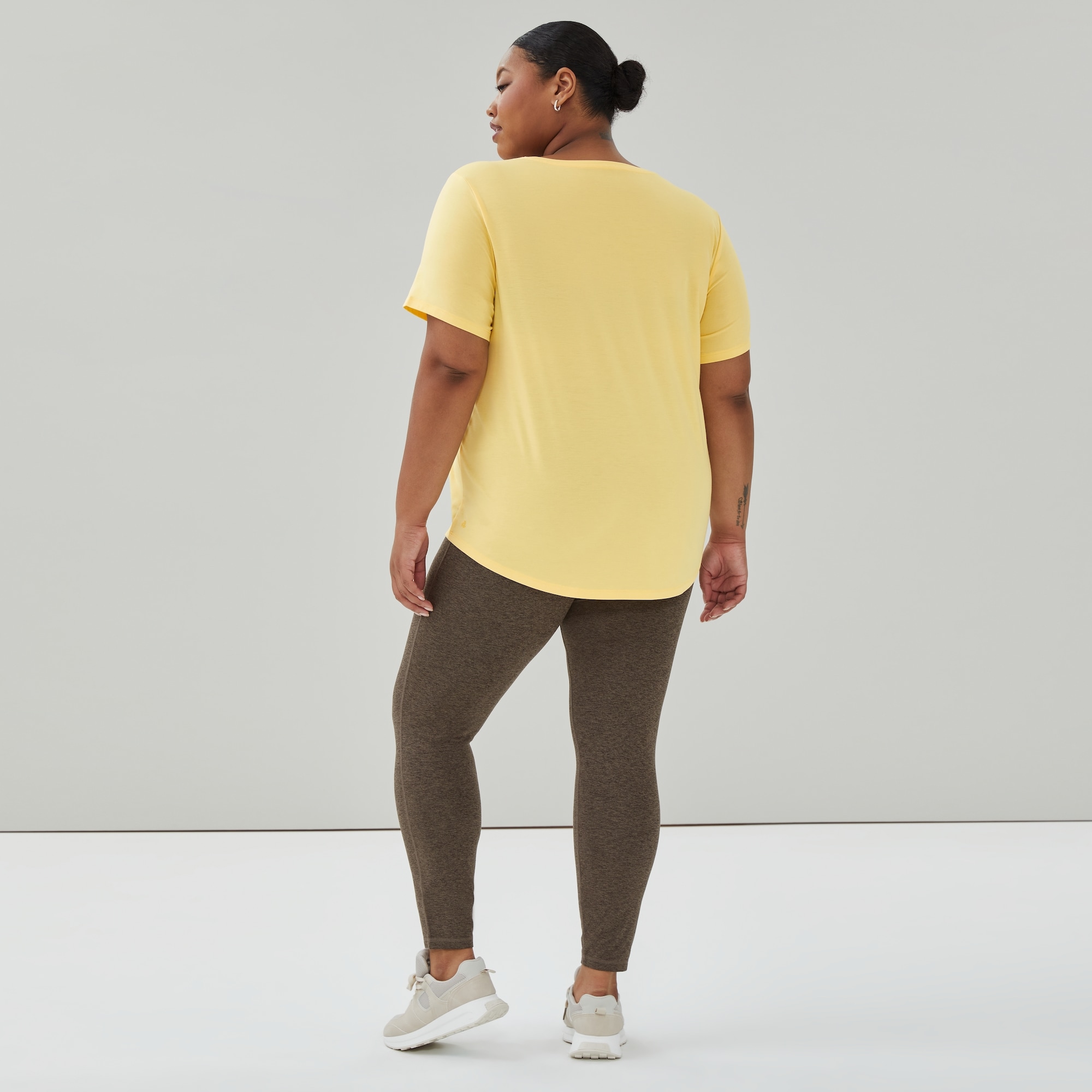 Women+ Active Scoop Neck T-Shirt