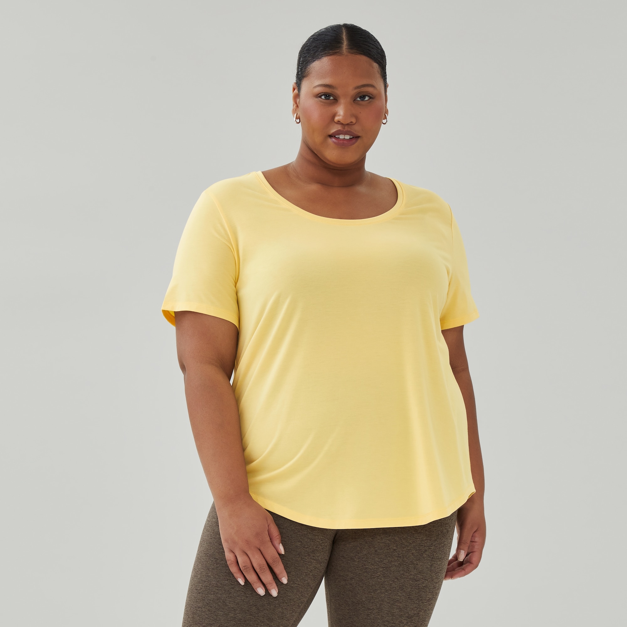 Women+ Active Scoop Neck T-Shirt