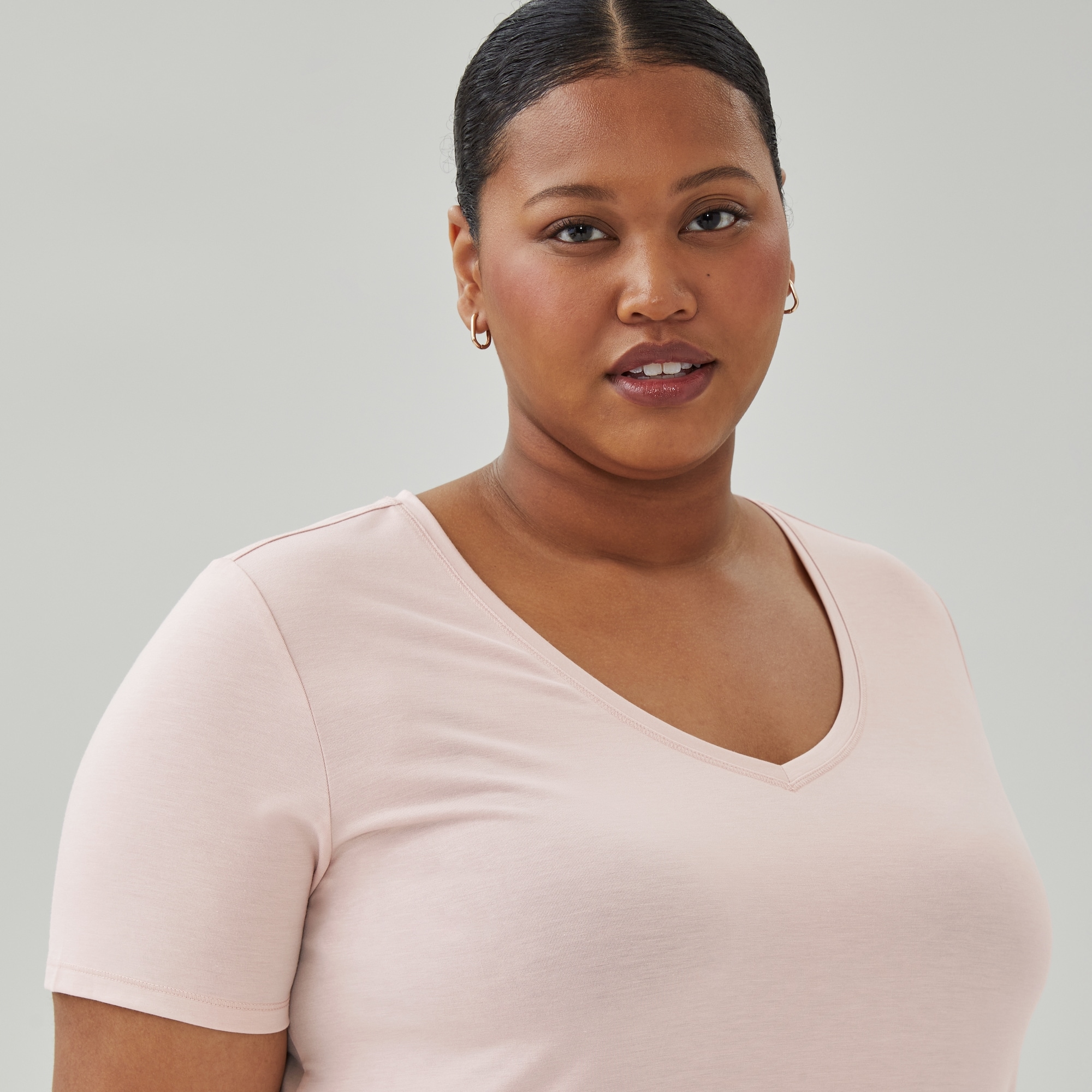 Women+ Active V-Neck T-Shirt in Dusty Rose from Joe Fresh