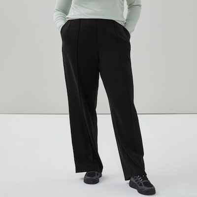 Women+ SoftWash Pintuck Sweatpant - Black