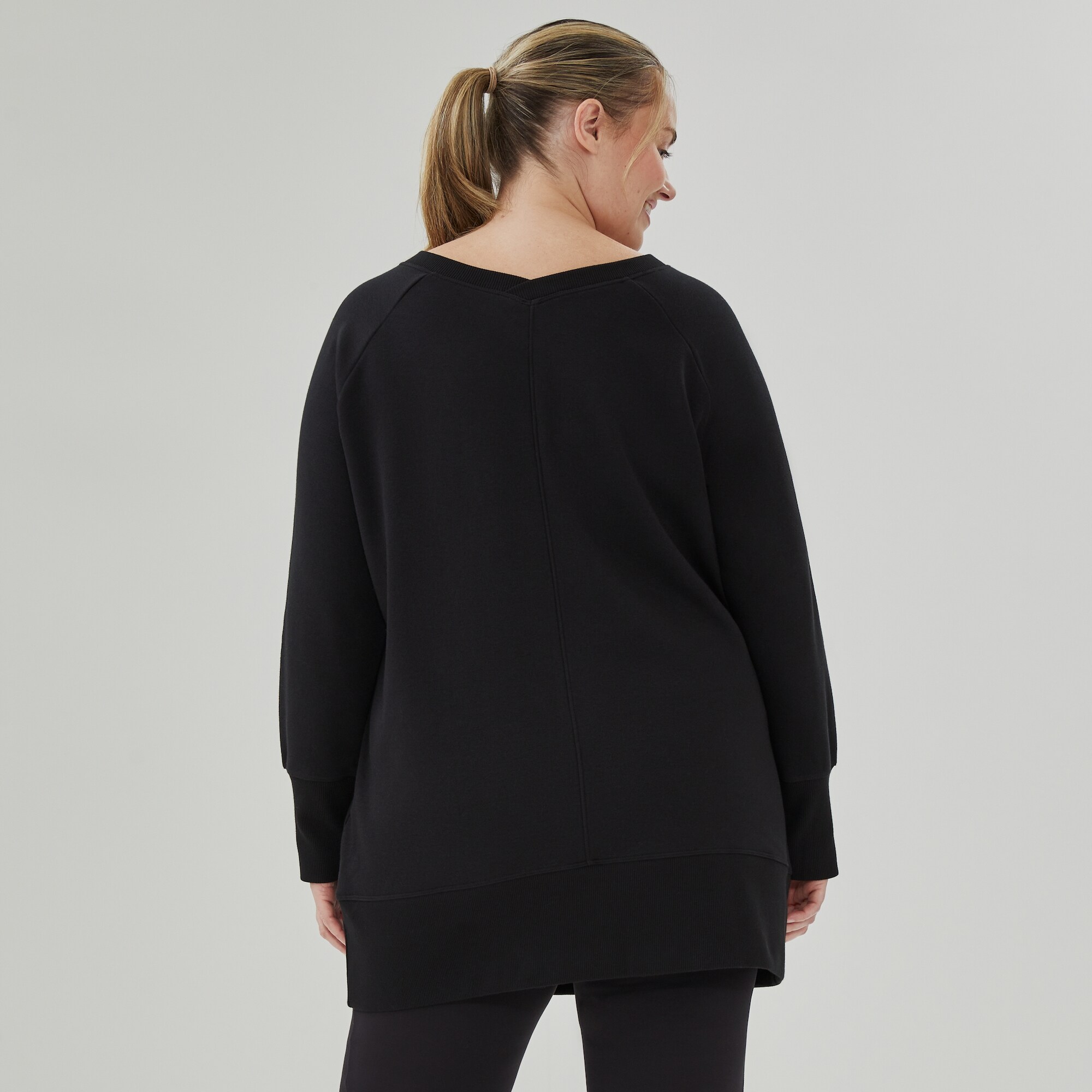 Women+ Active Fleece V-Neck Sweatshirt