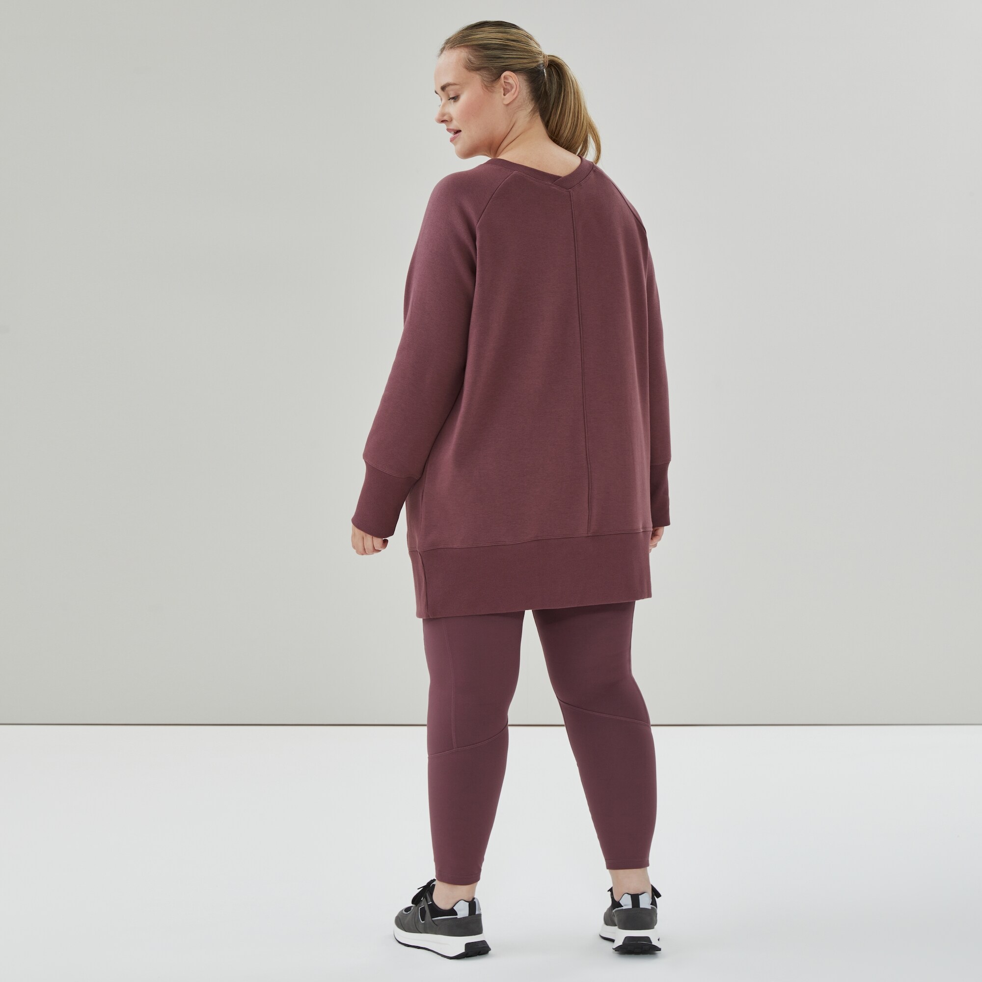 Women+ Active Fleece V-Neck Sweatshirt