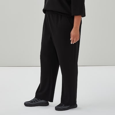 Women+ SoftWash Sweatpant - Black