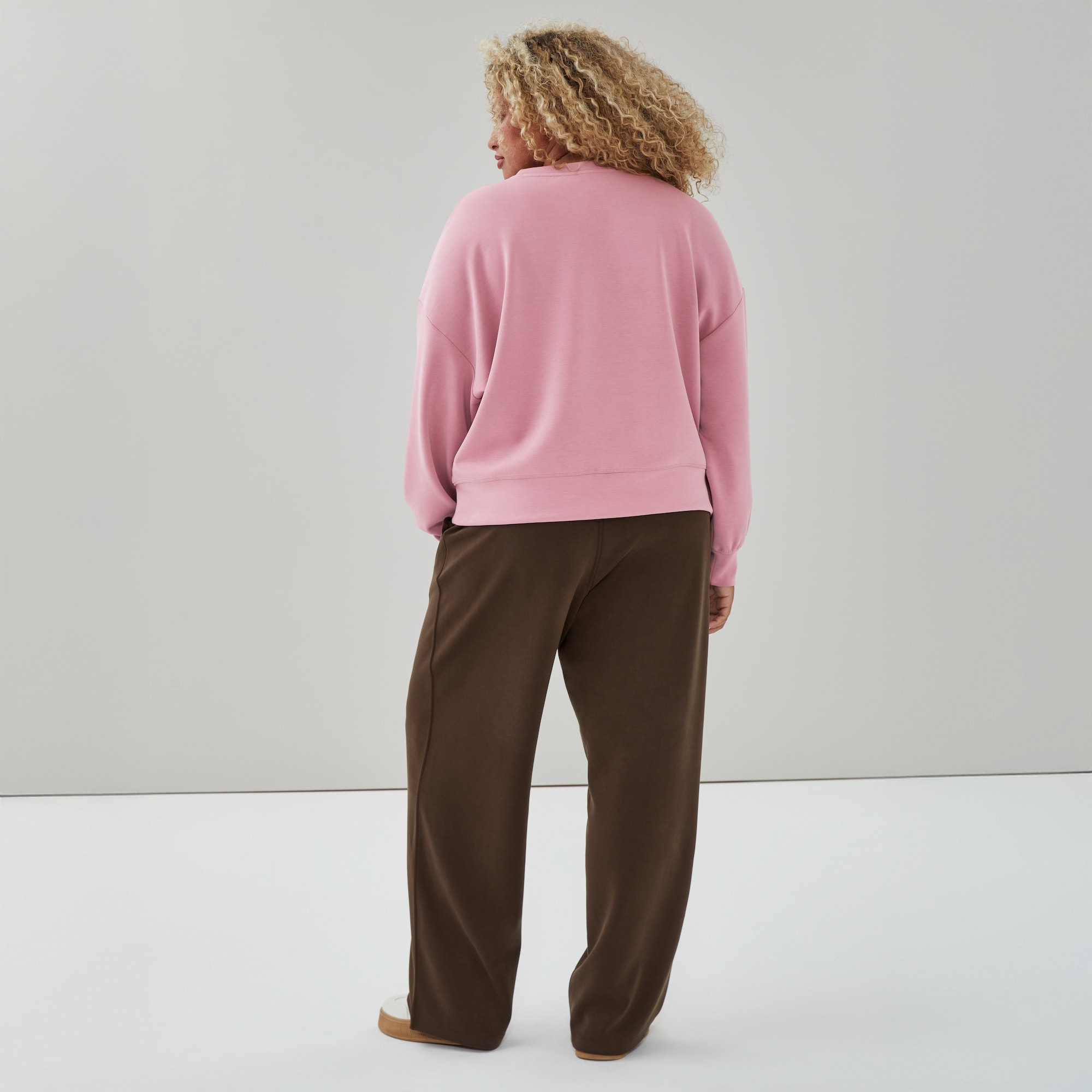 Women+ SoftWash Cropped Sweatshirt in Rose from Joe Fresh