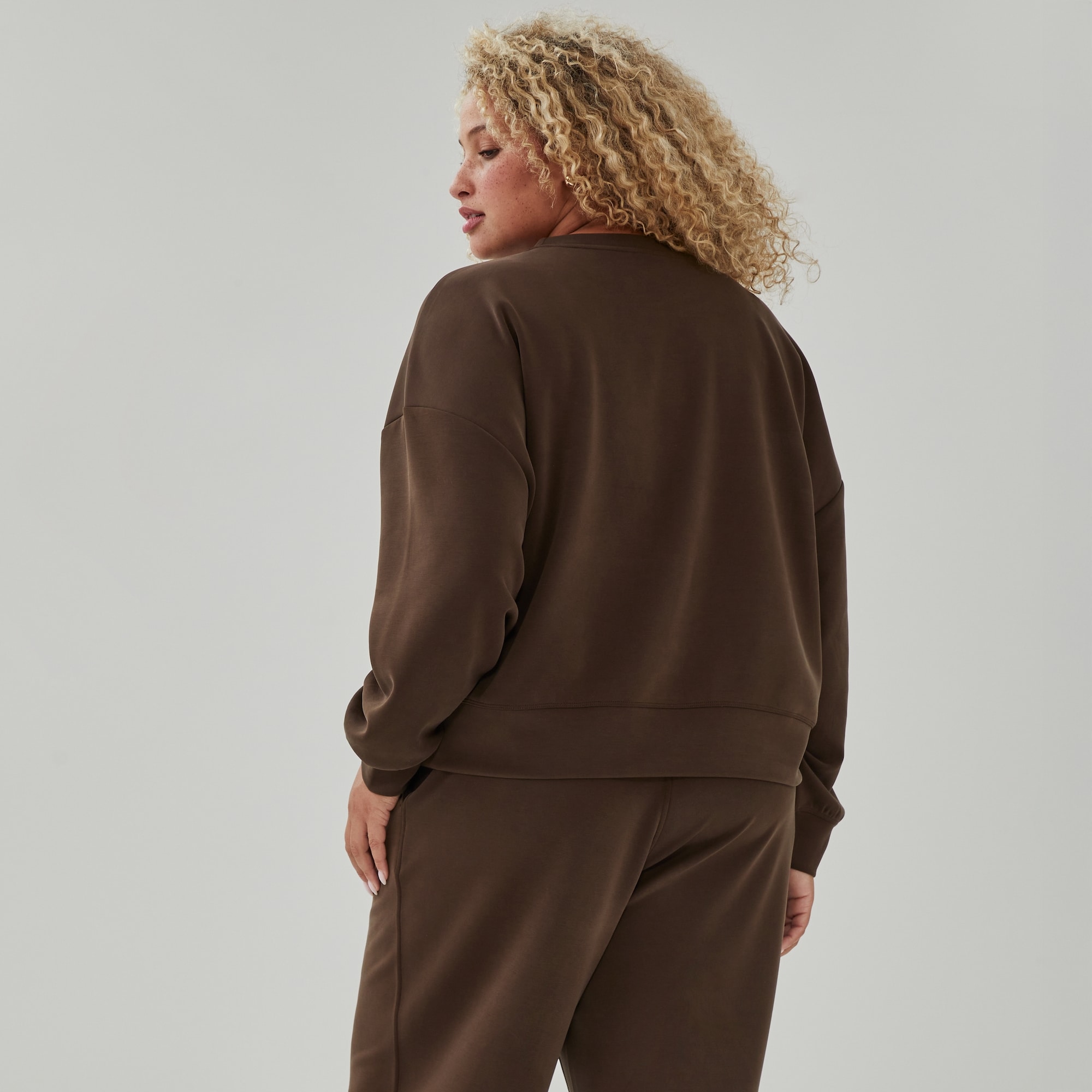 Women+ SoftWash Cropped Sweatshirt