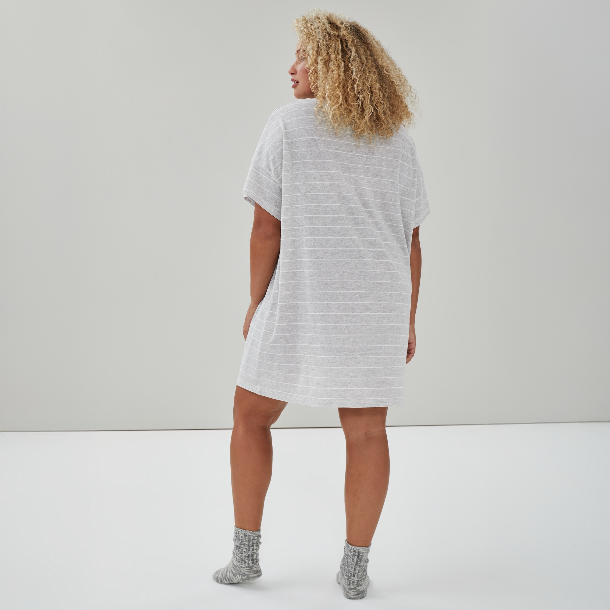 Robe de nuit ample rayée Femmes+