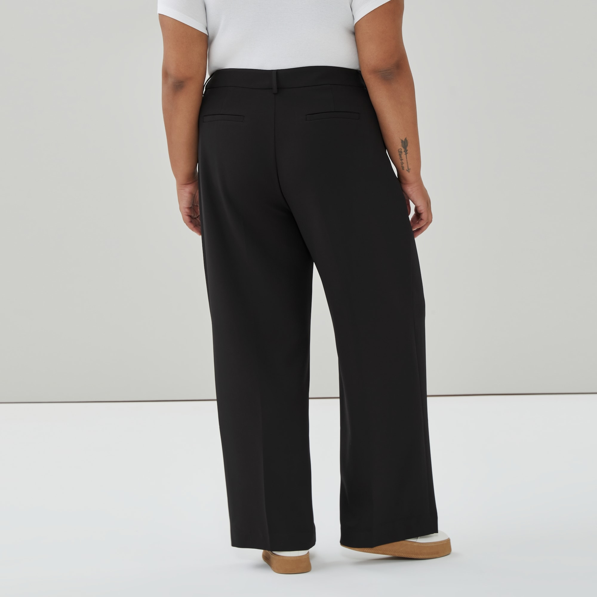 Women+ Wide Leg Pleated Trouser