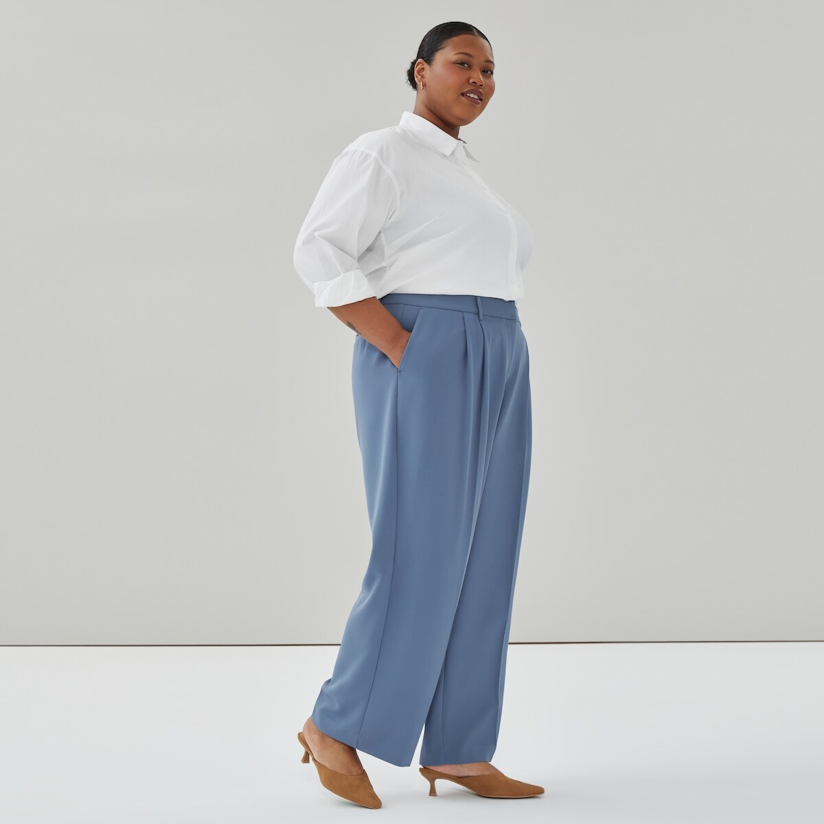 Women+ Wide Leg Pleated Trouser - Dusty Blue