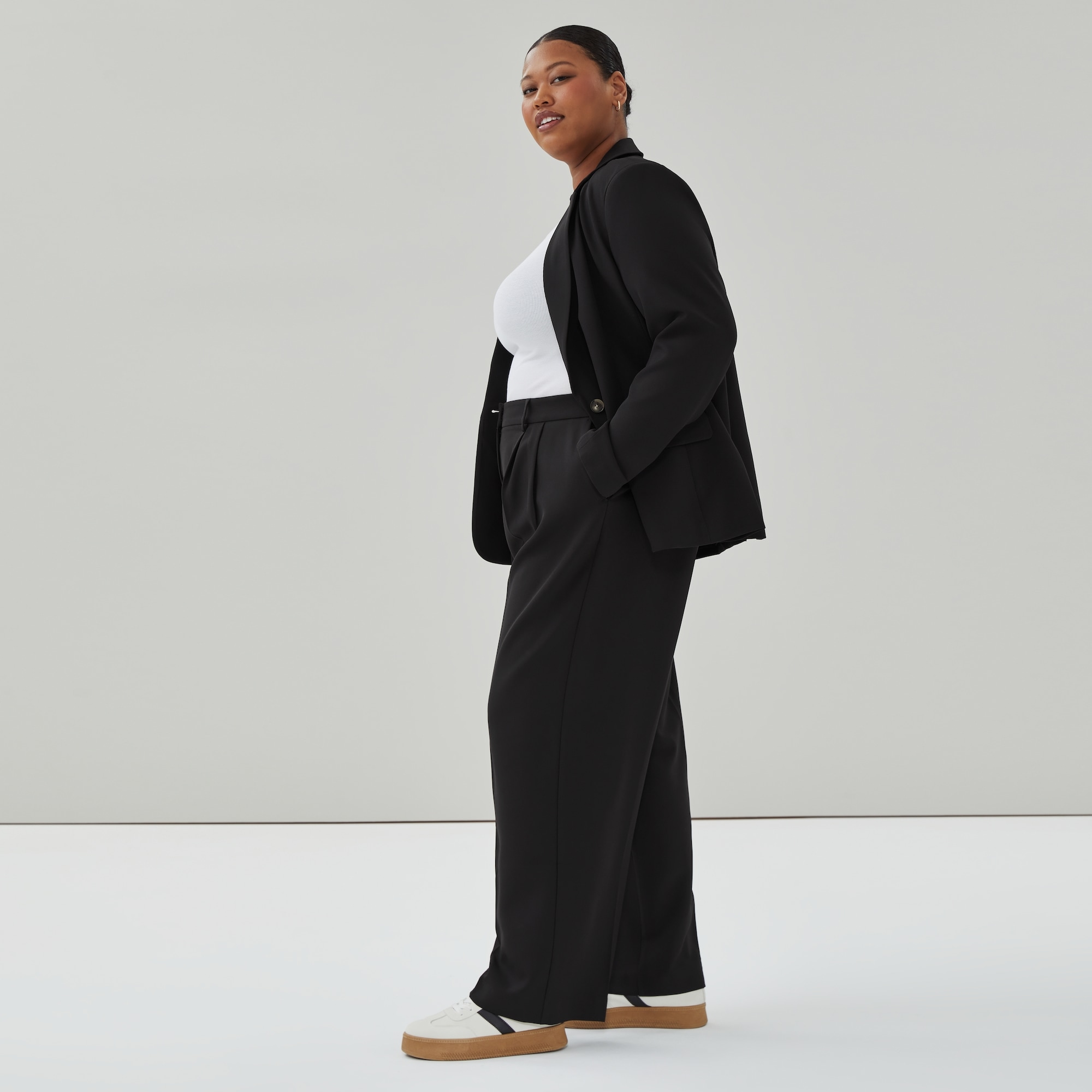 Women+ Wide Leg Pleated Trouser