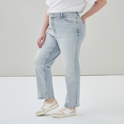 Joe Fresh Jean étroit à jambe droite Femmes+ 1 ea, 45,00 $/1ch