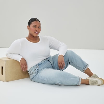 Joe Fresh Jean décontracté délavé clair Femmes+ 1 ea, 45,00 $/1ch