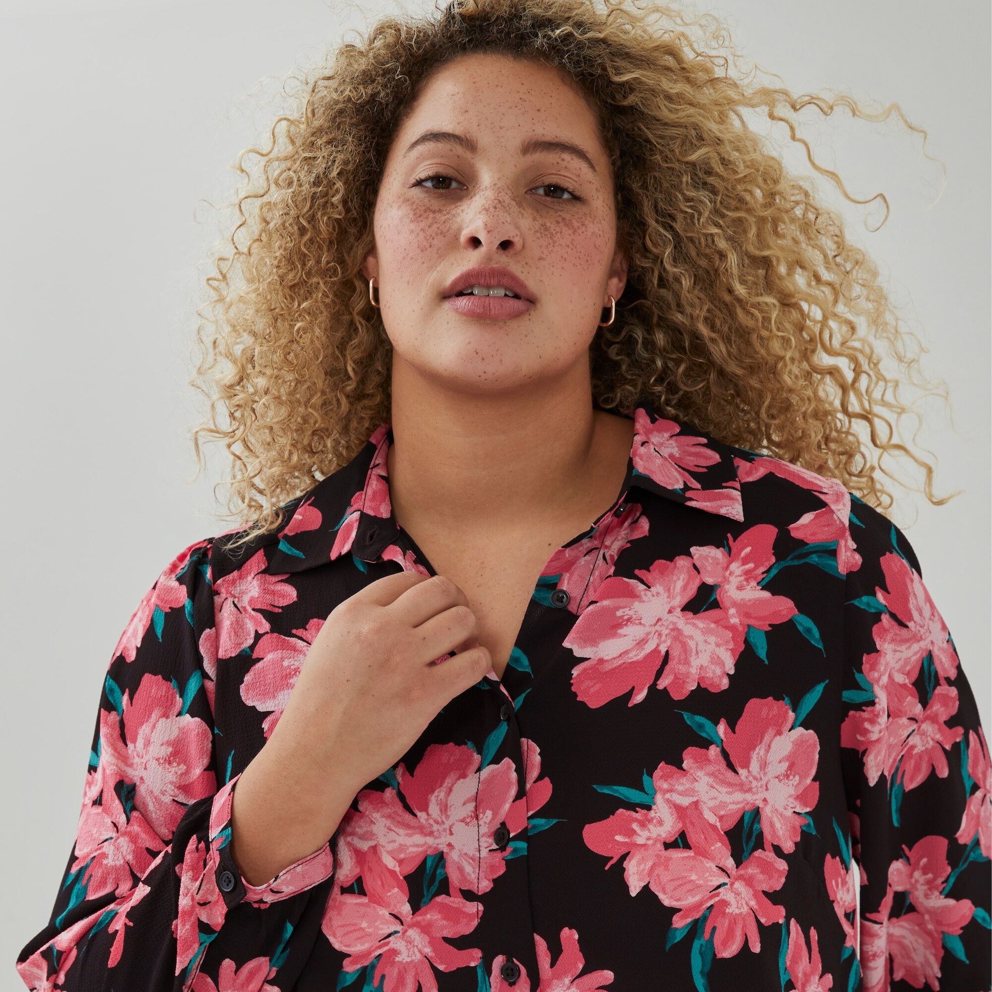 Haut boutonné imprimé en crêpe Femmes+