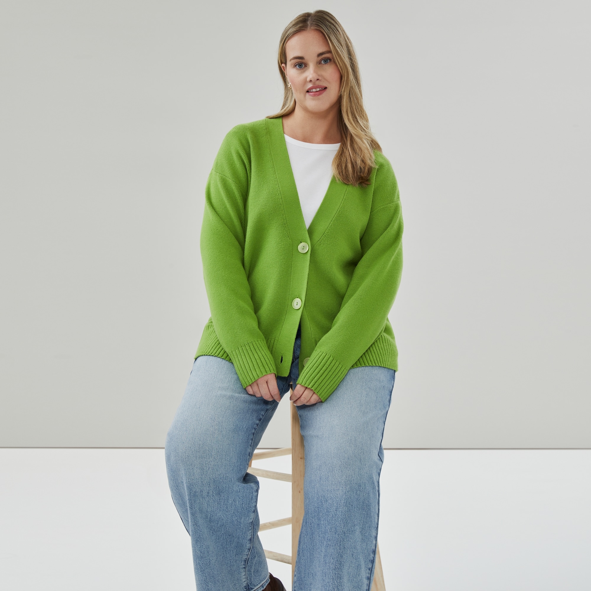 Women+ Relaxed Cardigan in Green from Joe Fresh
