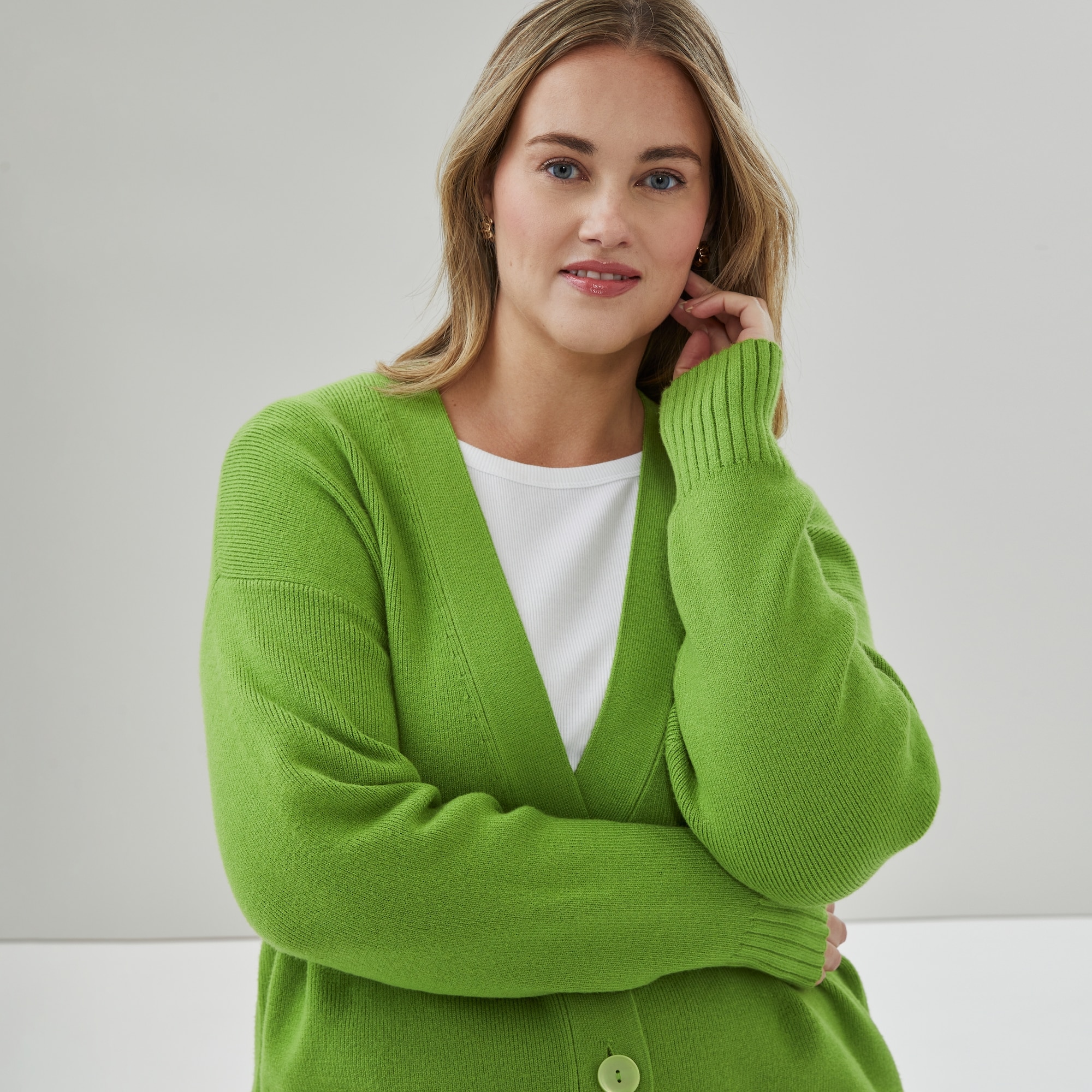Women+ Relaxed Cardigan in Green from Joe Fresh