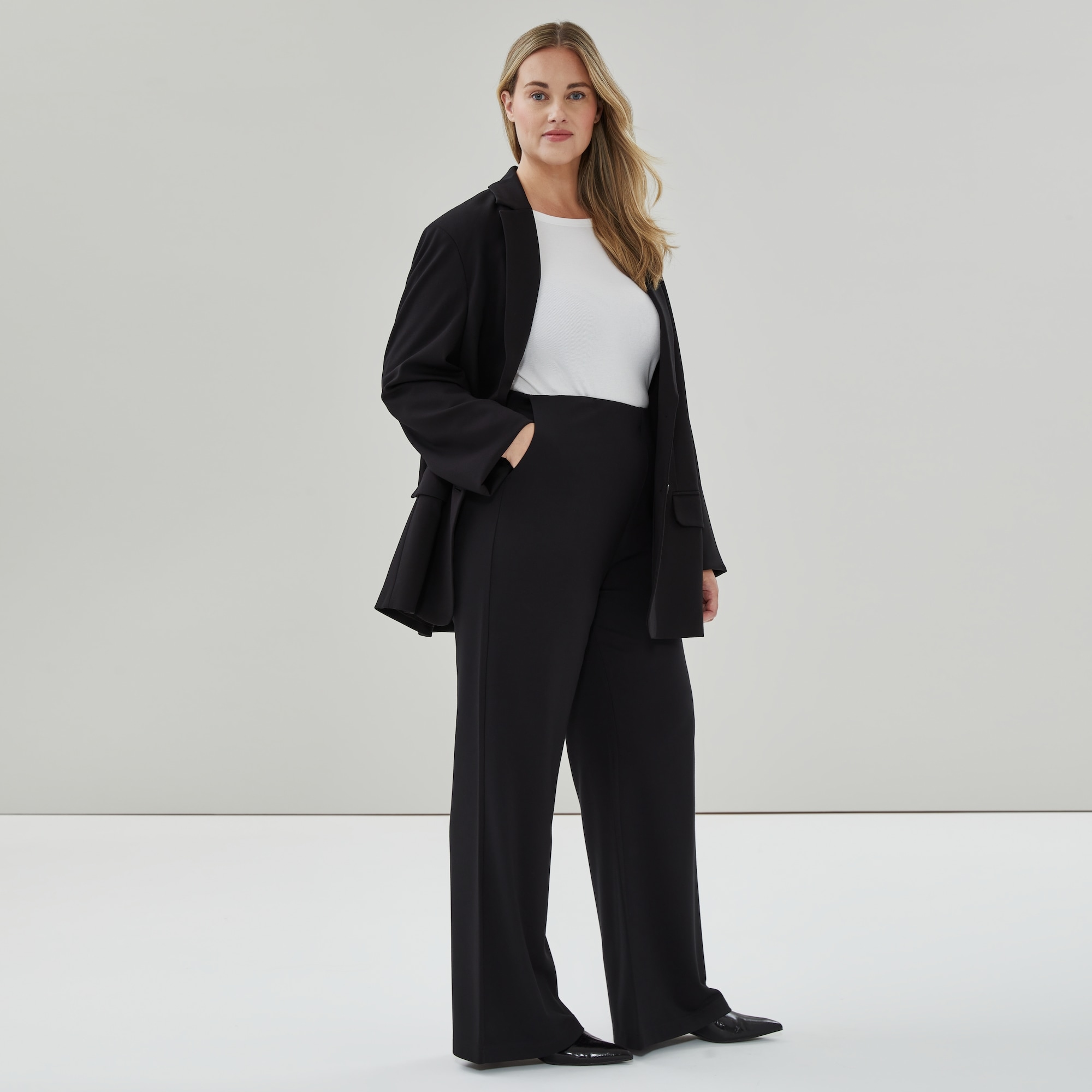 Pantalon à jambe large en point de Rome Femmes+