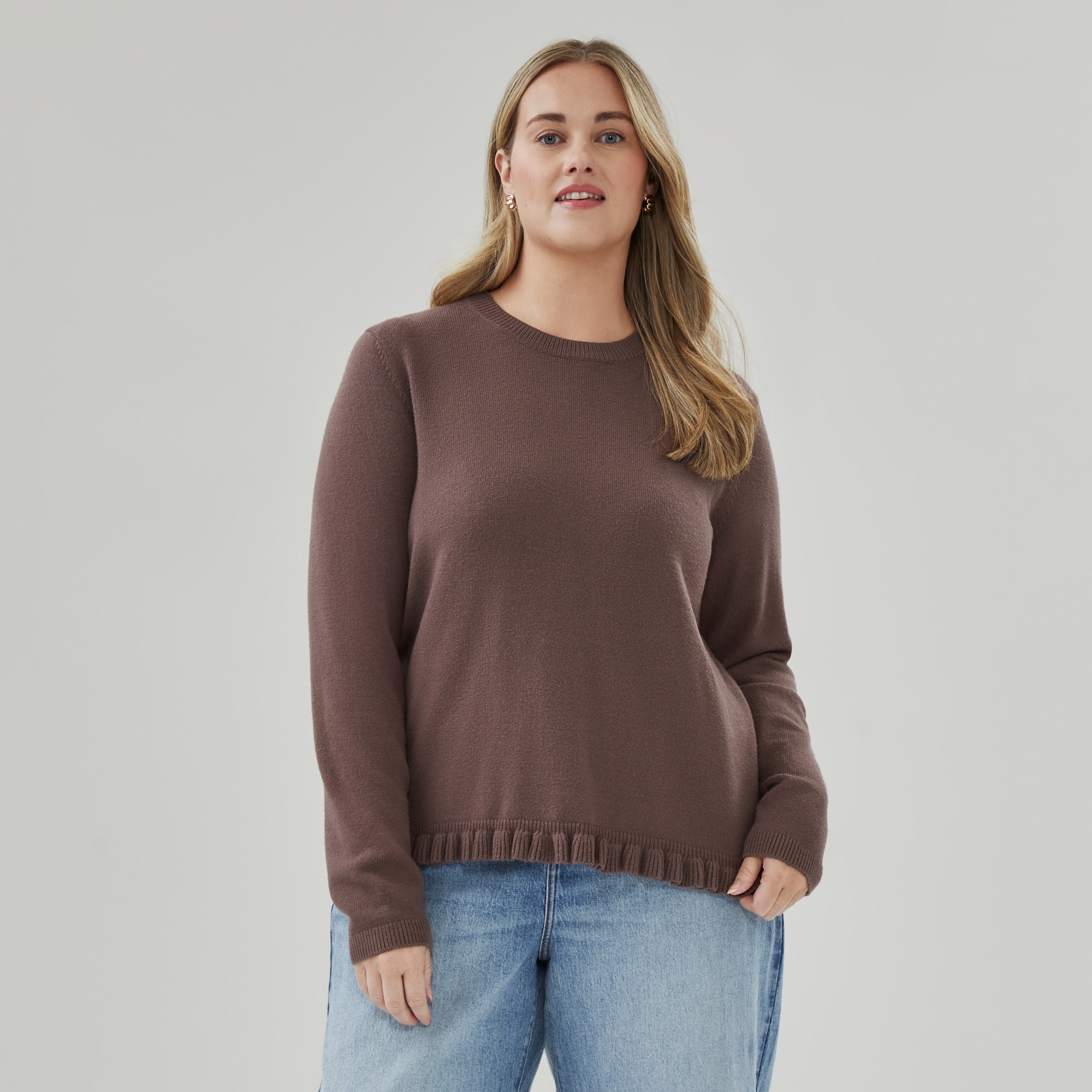 Chandail en tricot avec ourlet à volants Femmes+