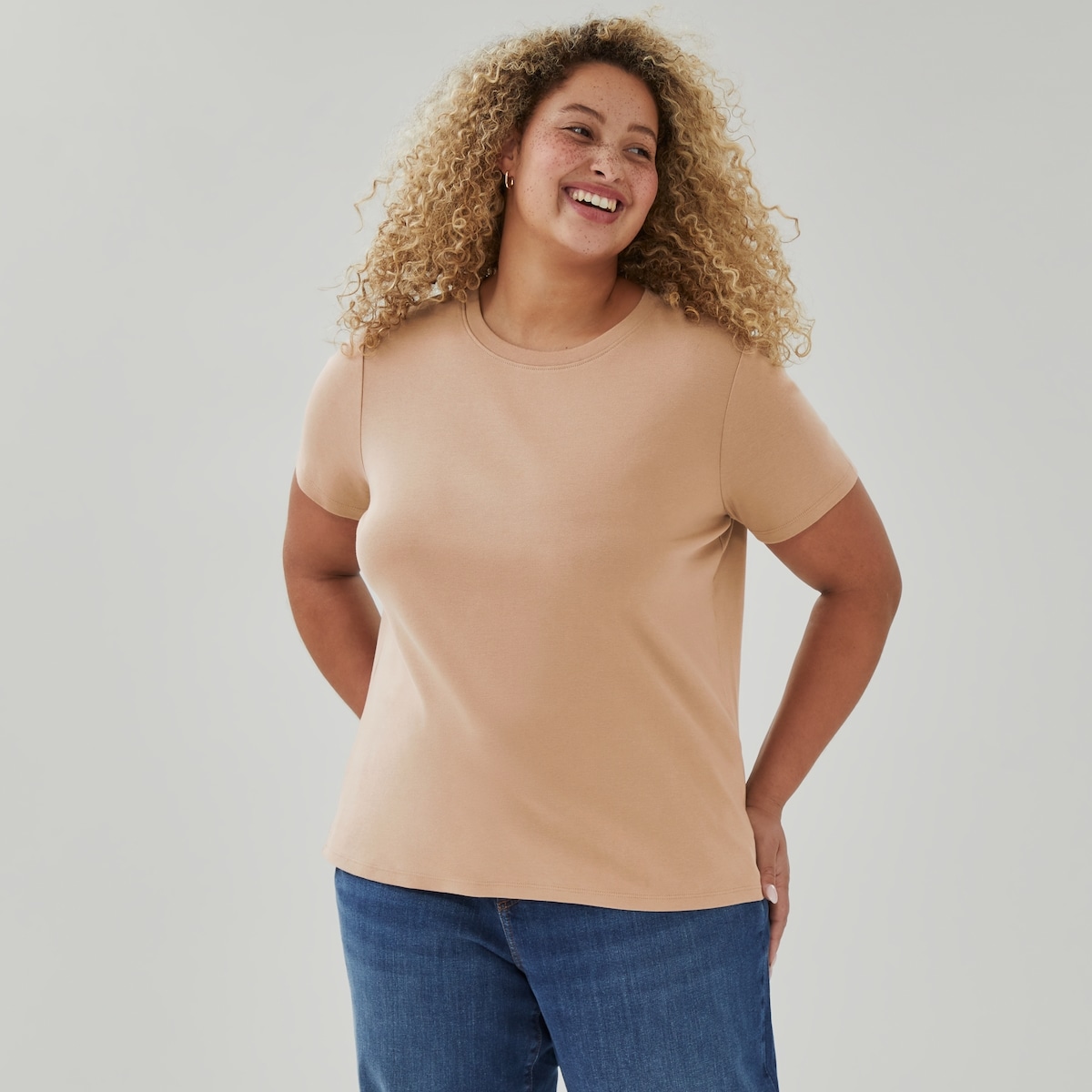 Women+ Essential Organic Cotton T-Shirt - Light Brown