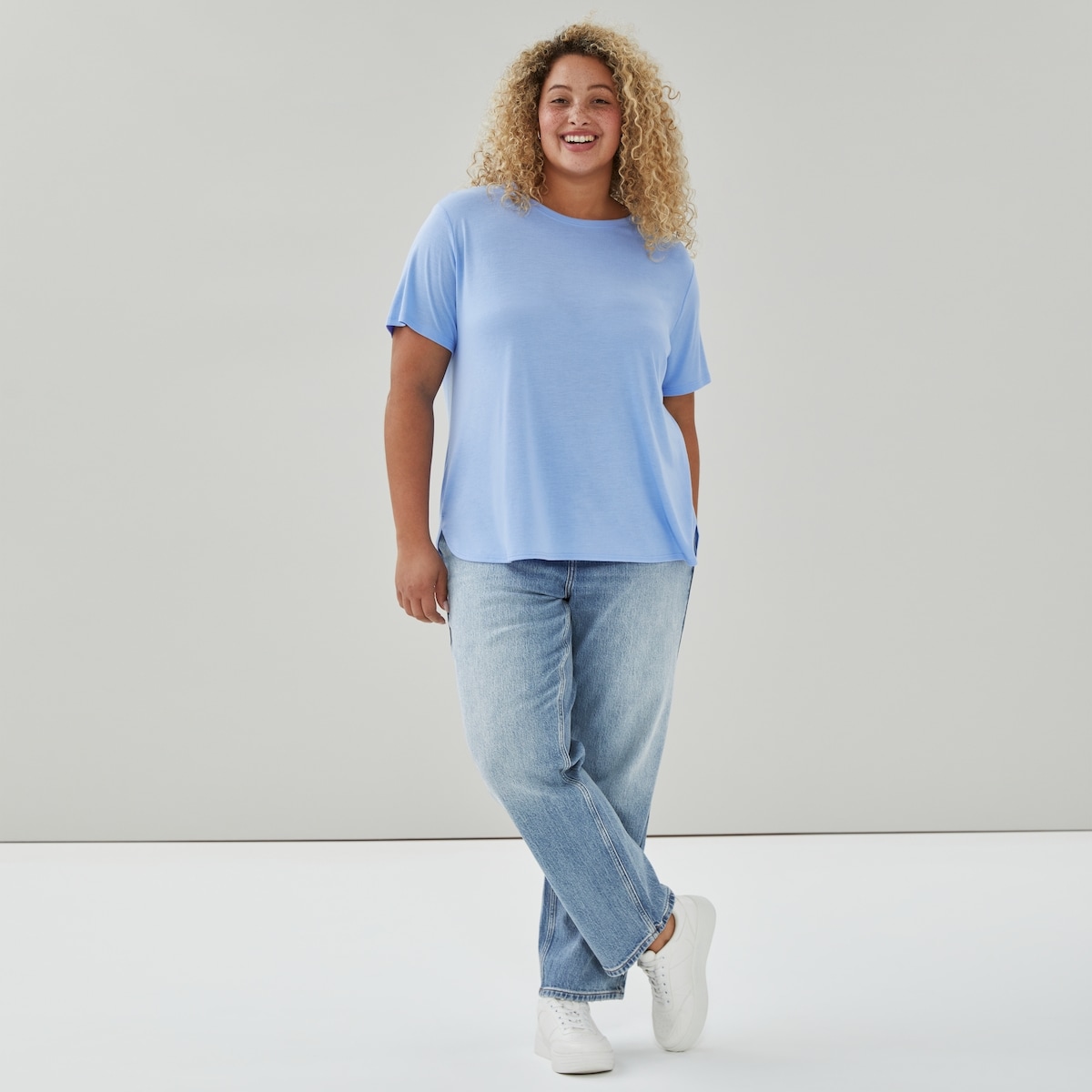 Women+ Crewneck T-Shirt - Blue