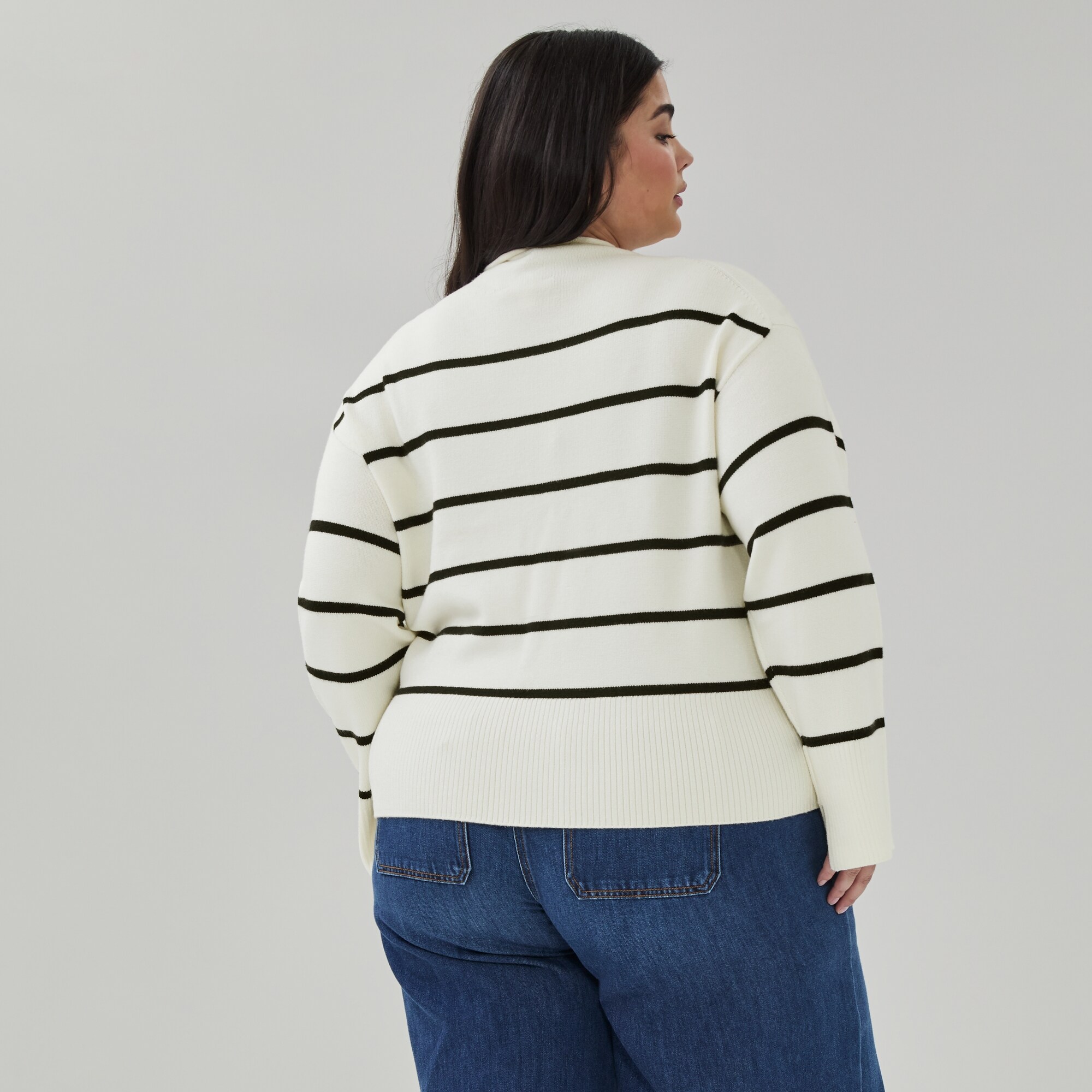 Chandail en tricot rayé à col cheminée Femmes+
