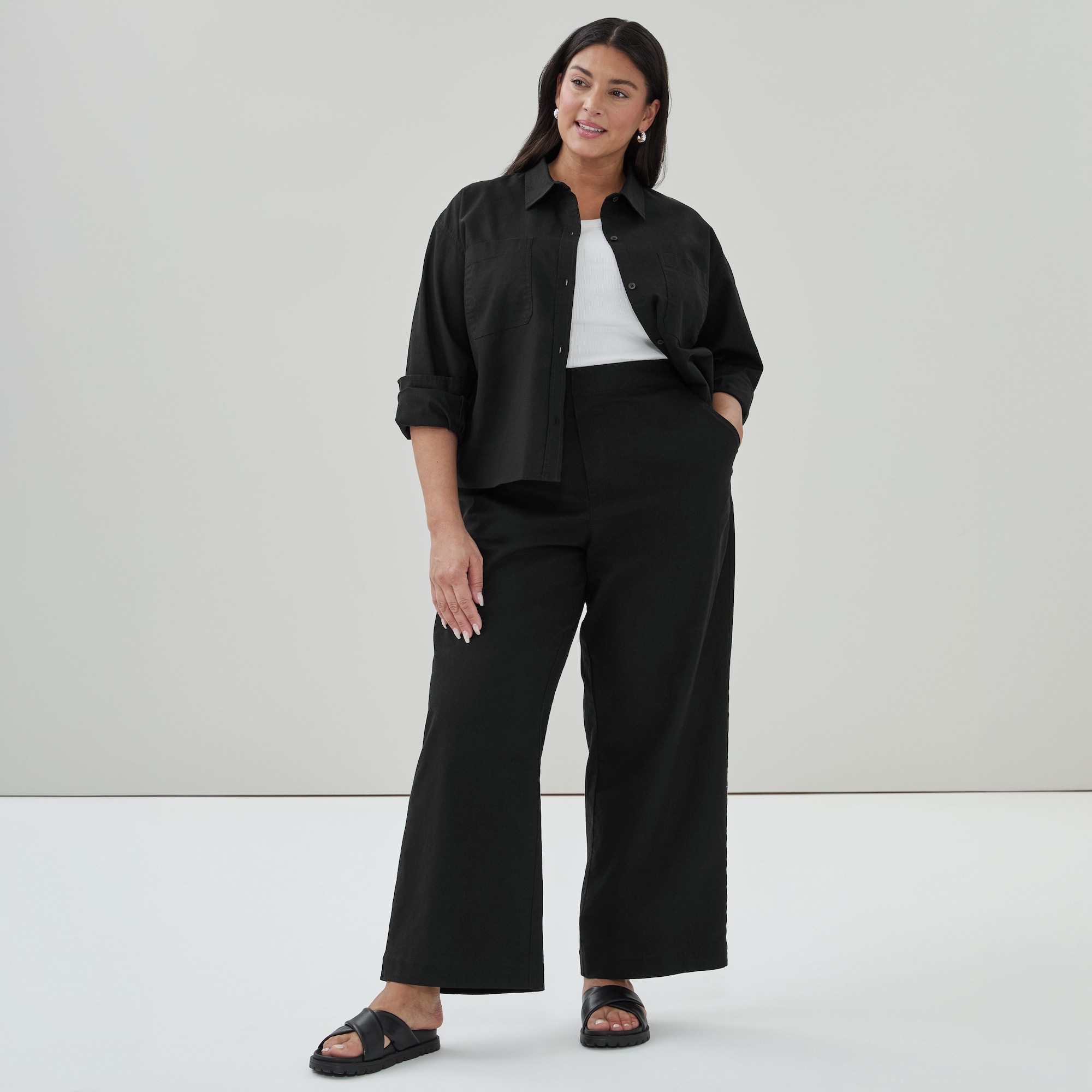 Women+ Linen Cotton Cropped Long Sleeve Shirt in JF Black from Joe