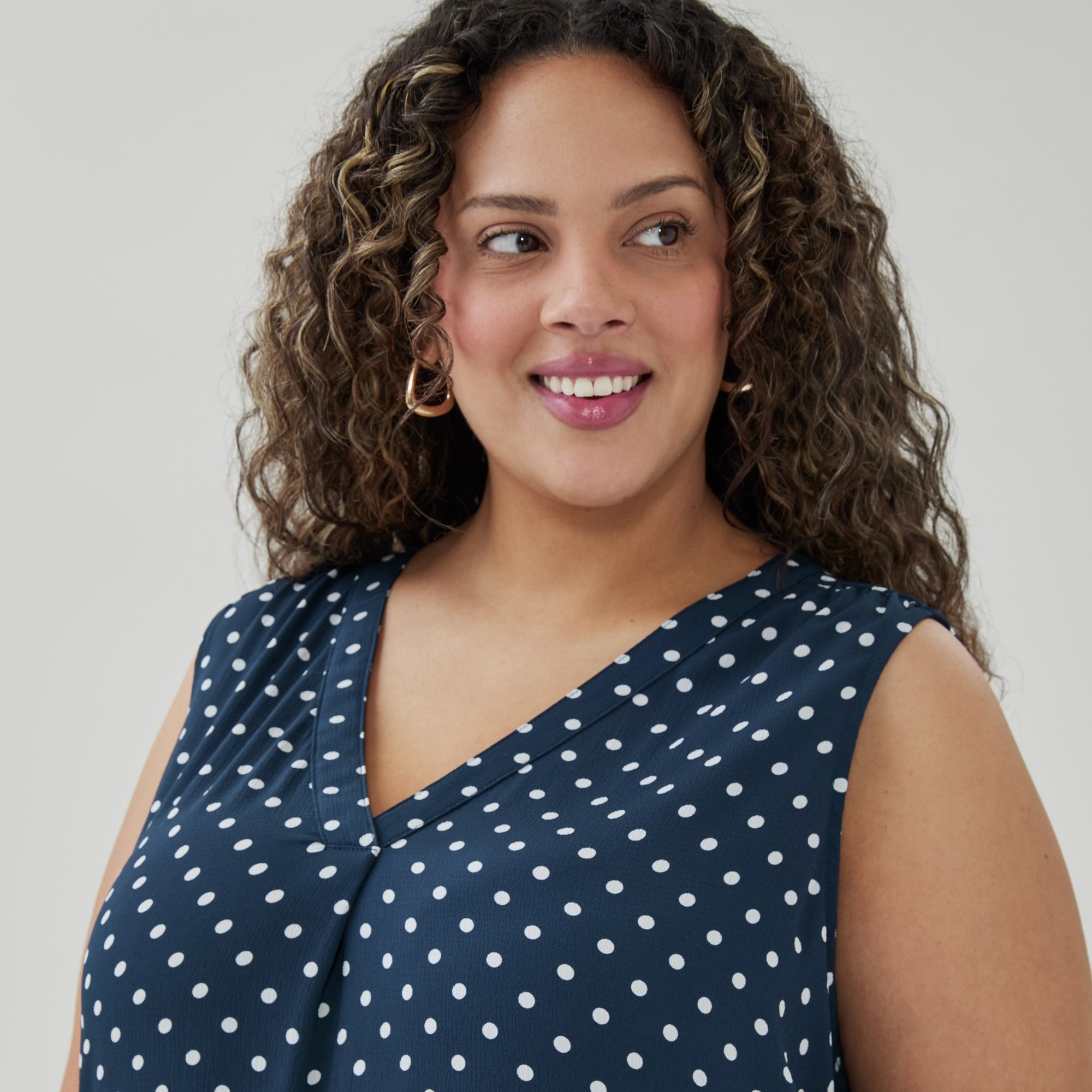 Women+ Printed V-Neck Tank Top in Navy from Joe Fresh