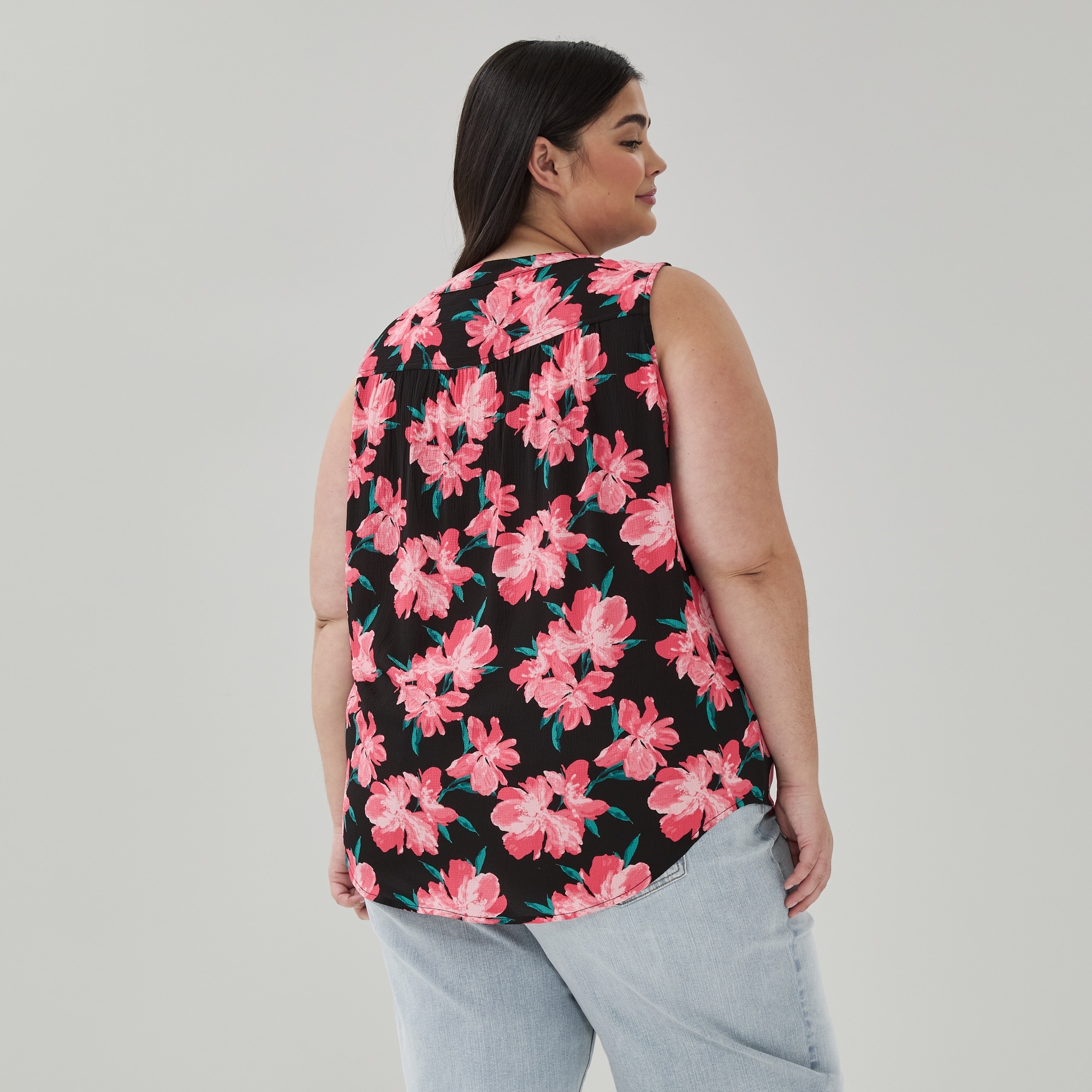 Women+ Printed V-Neck Tank Top