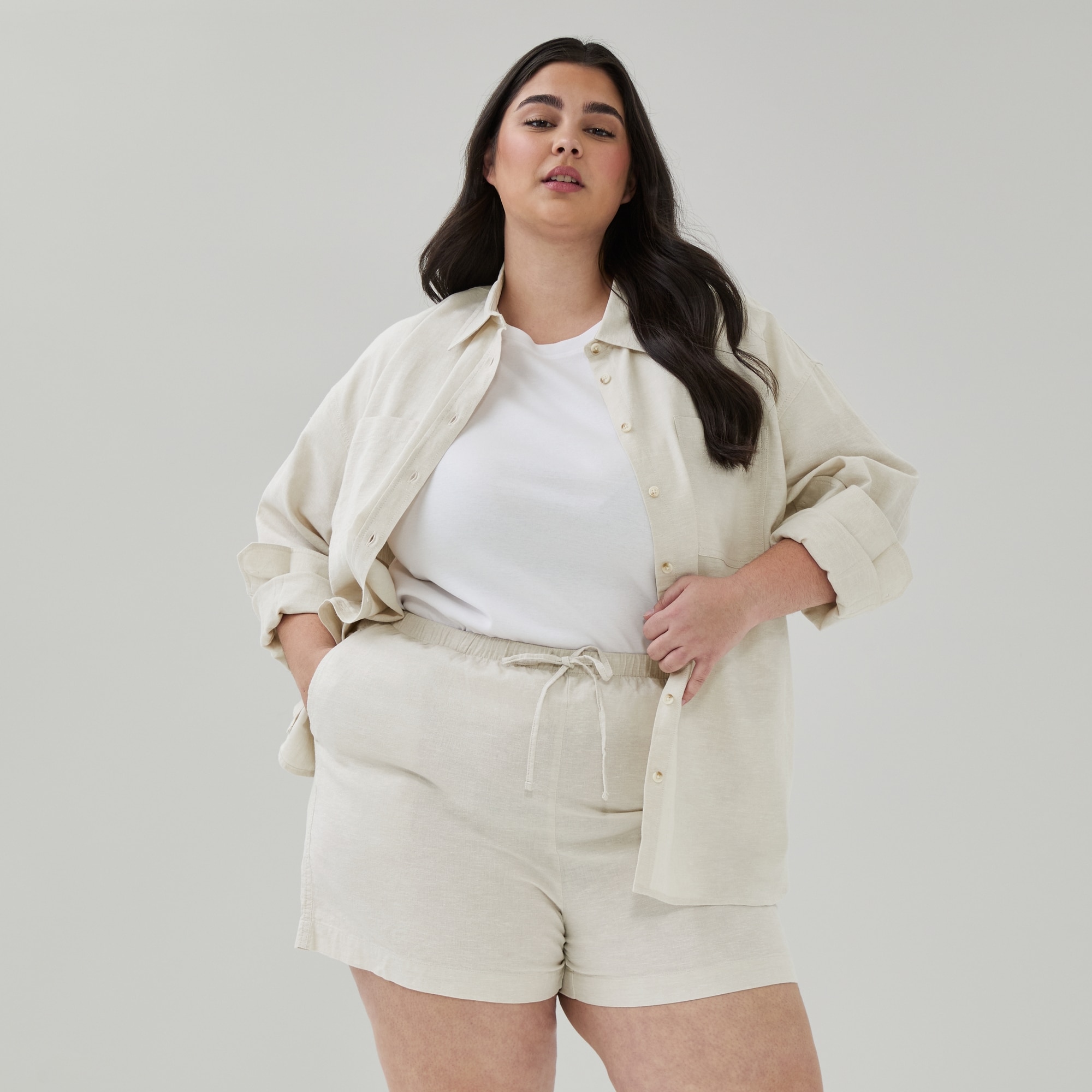Short sans attache en lin et coton Femmes+