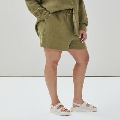 Short sans attache en gaze froissée Femmes+ - Olive