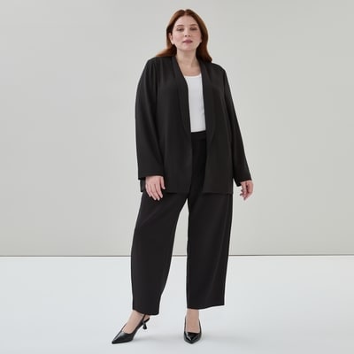 Women+ Relaxed Blazer - JF Black