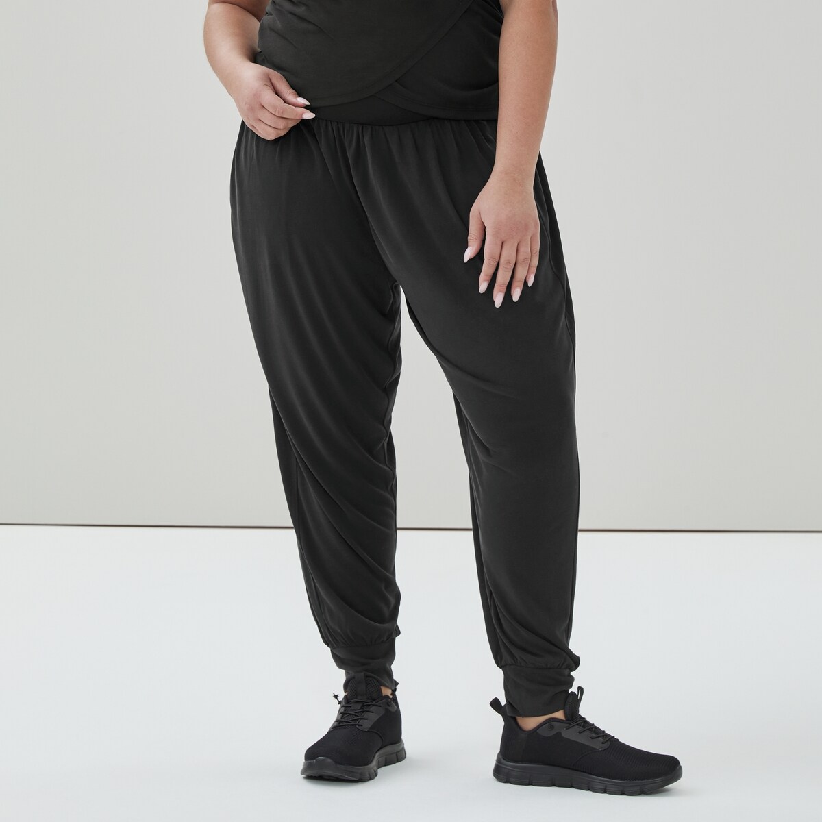 Women+ Active Lightweight Sandwash Jogger - Black