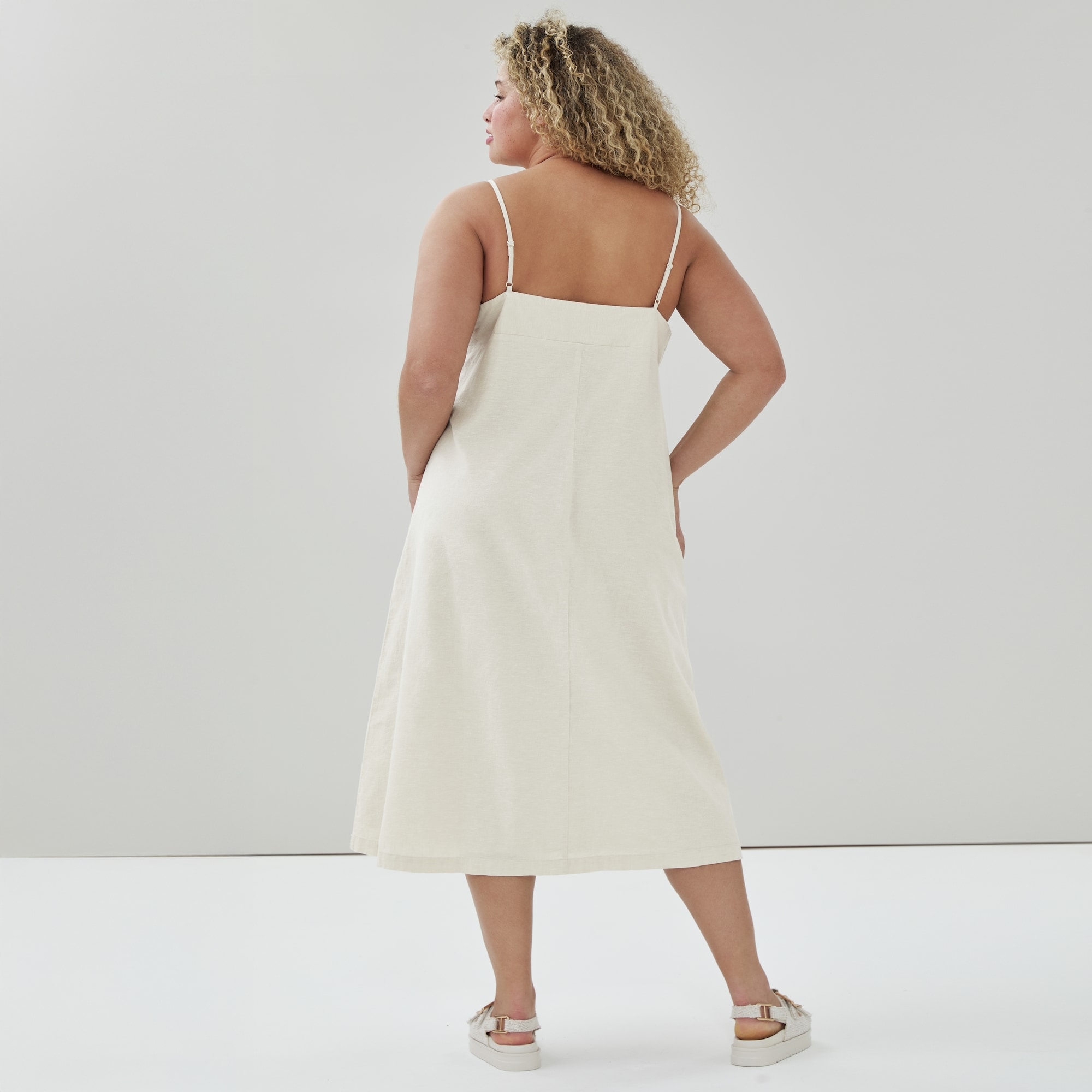 a line knee length dress with sleeves Ever-Pretty Graceful Short Sleeves Chiffon A-Line Knee-Length Budget Bridesmaid Dress main image 0
