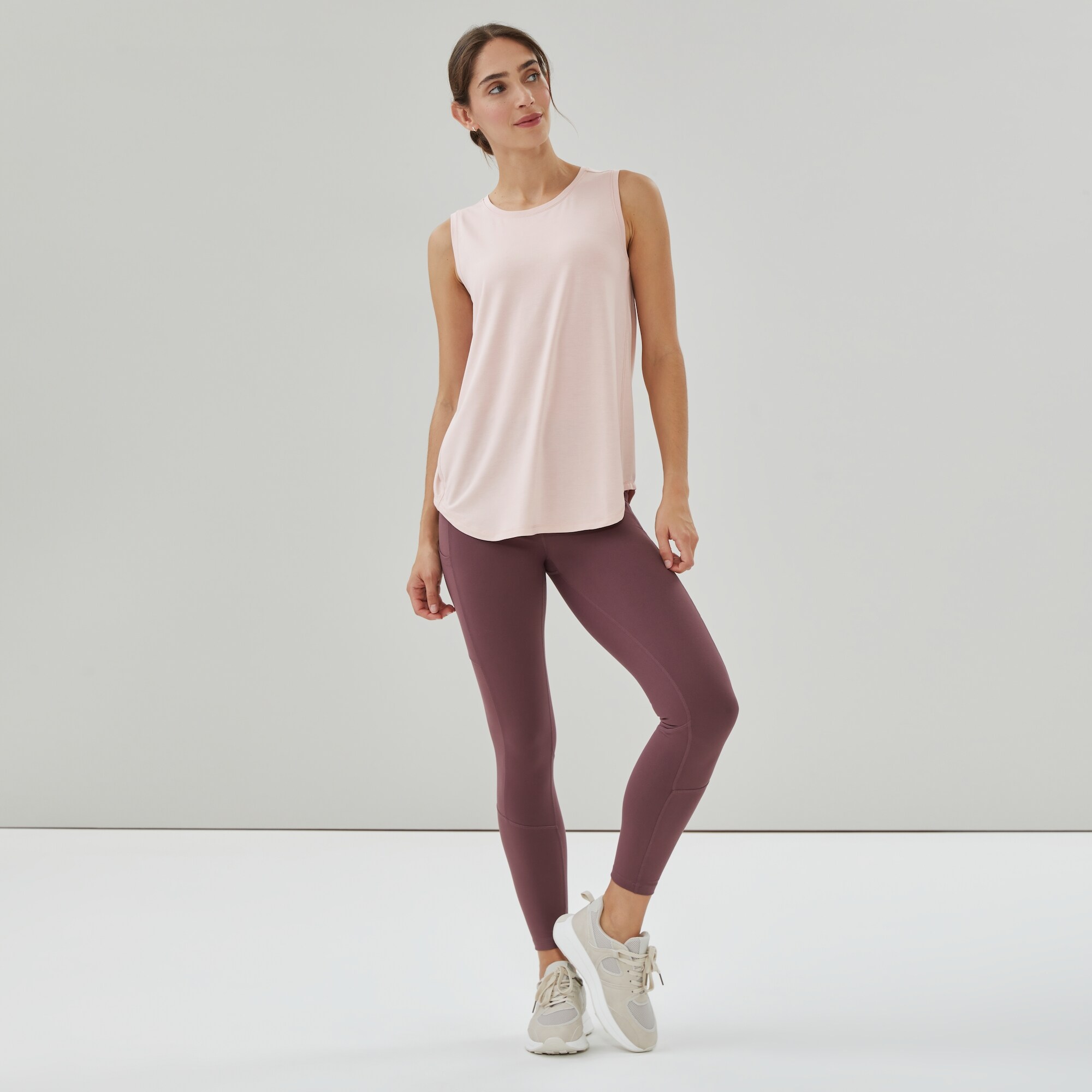 Débardeur sport évacuant l’humidité