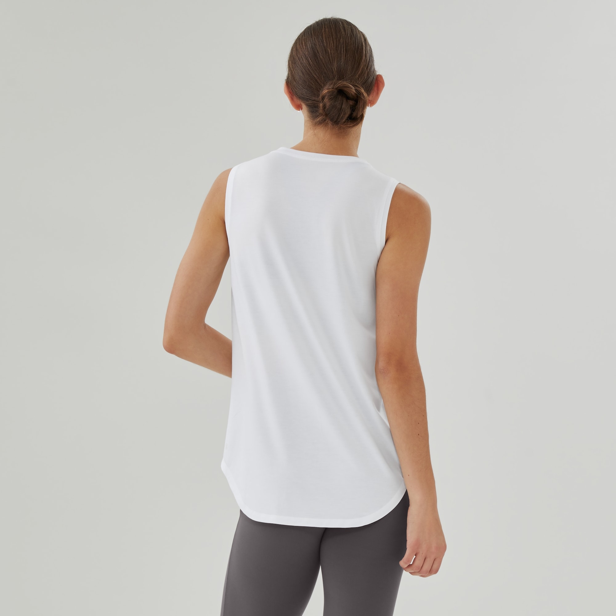 Débardeur sport évacuant l’humidité