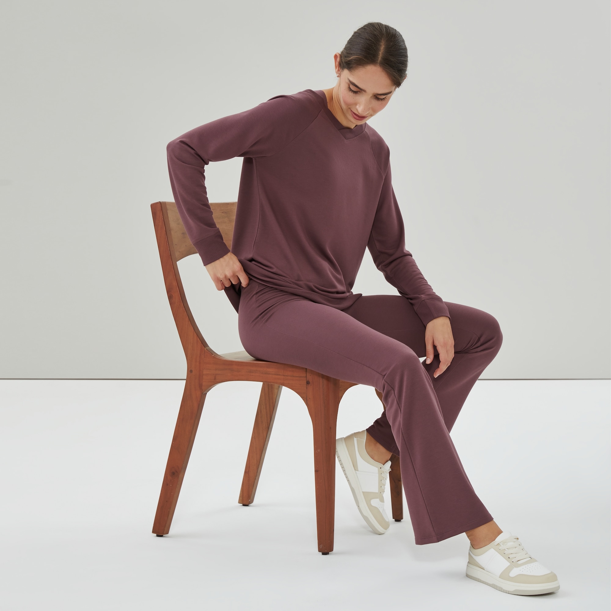 Pantalon en molleton évasé, tissu microbouclette