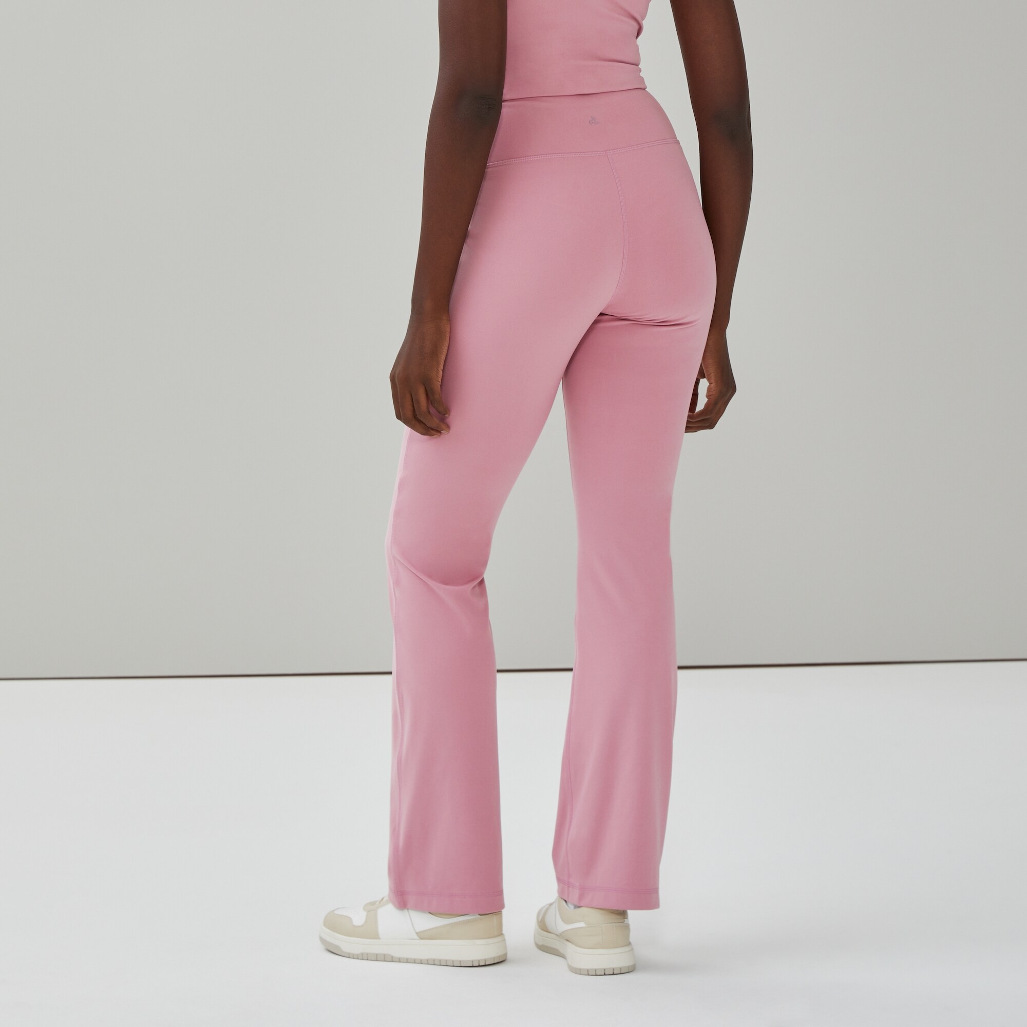 Active Balance Straight Leg Pant
