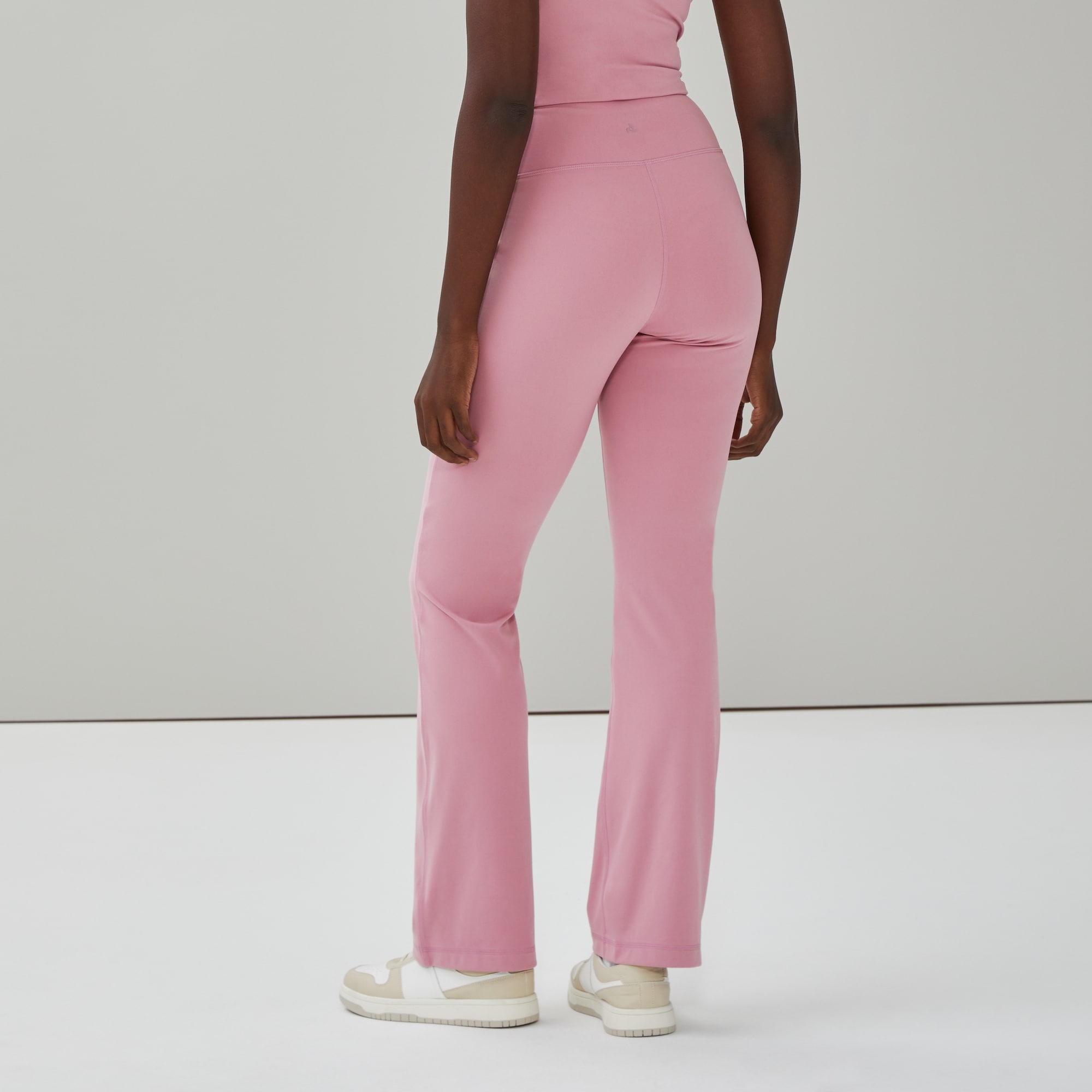 Active Balance Straight Leg Pant