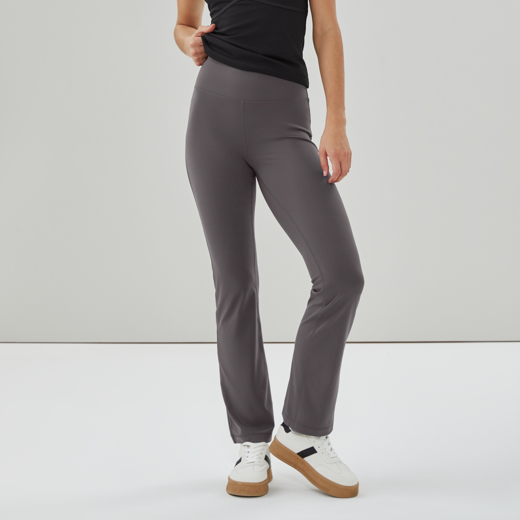 Pantalon sport équilibre à jambe droite