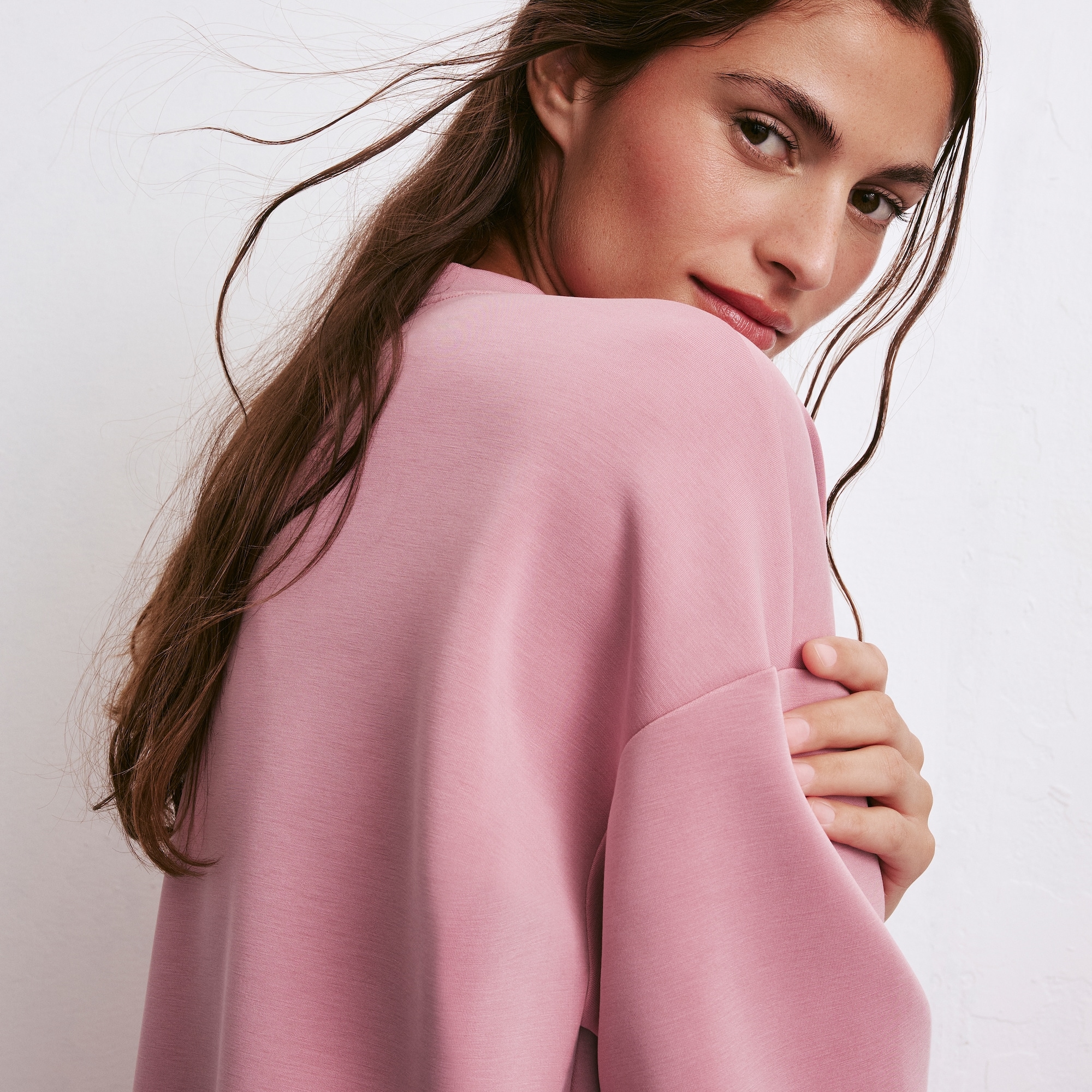 SoftWash Cropped Sweatshirt in Rose from Joe Fresh