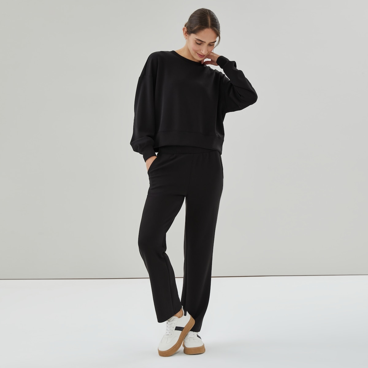 SoftWash Cropped Sweatshirt - Black