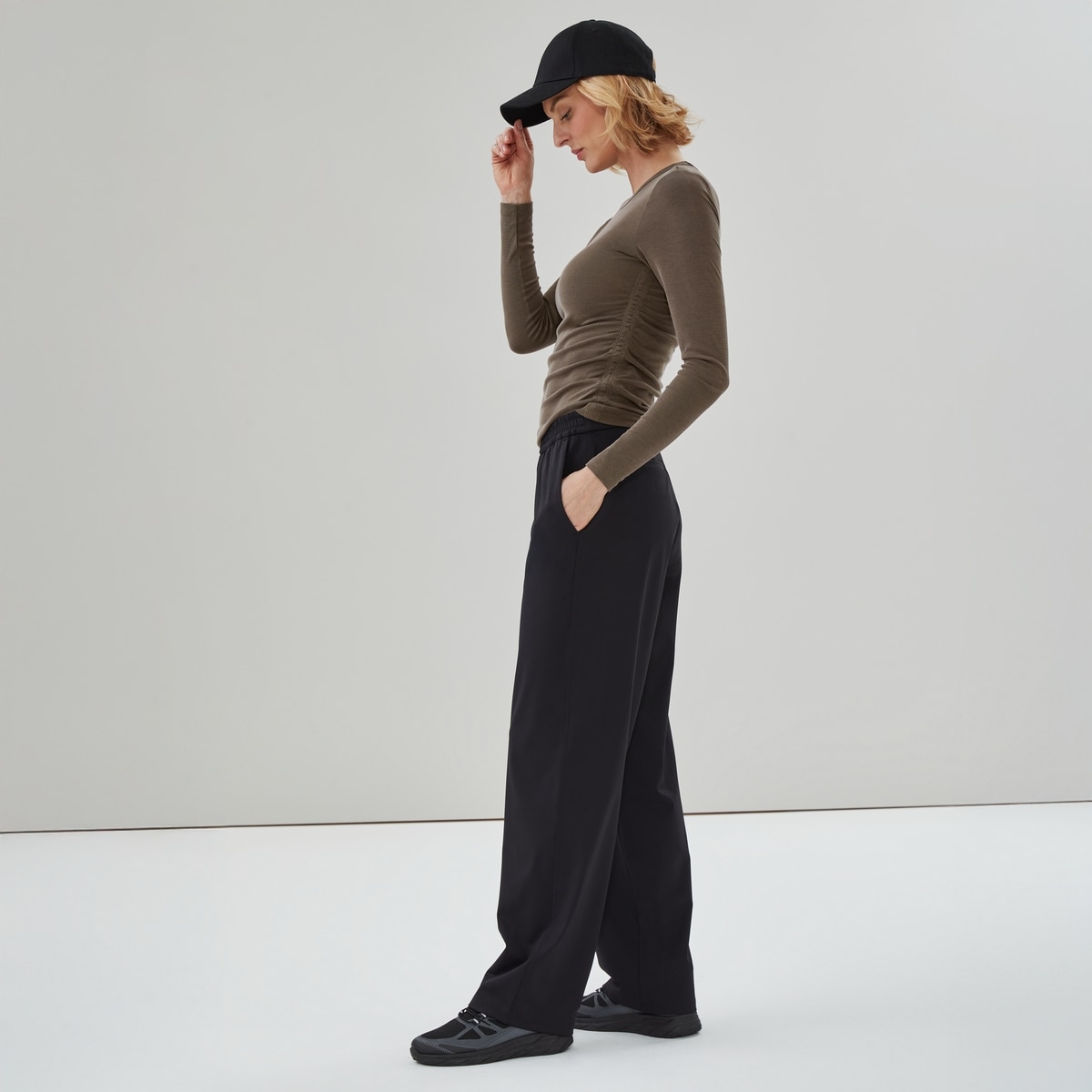On-the-Go Wide Leg Pant - Black