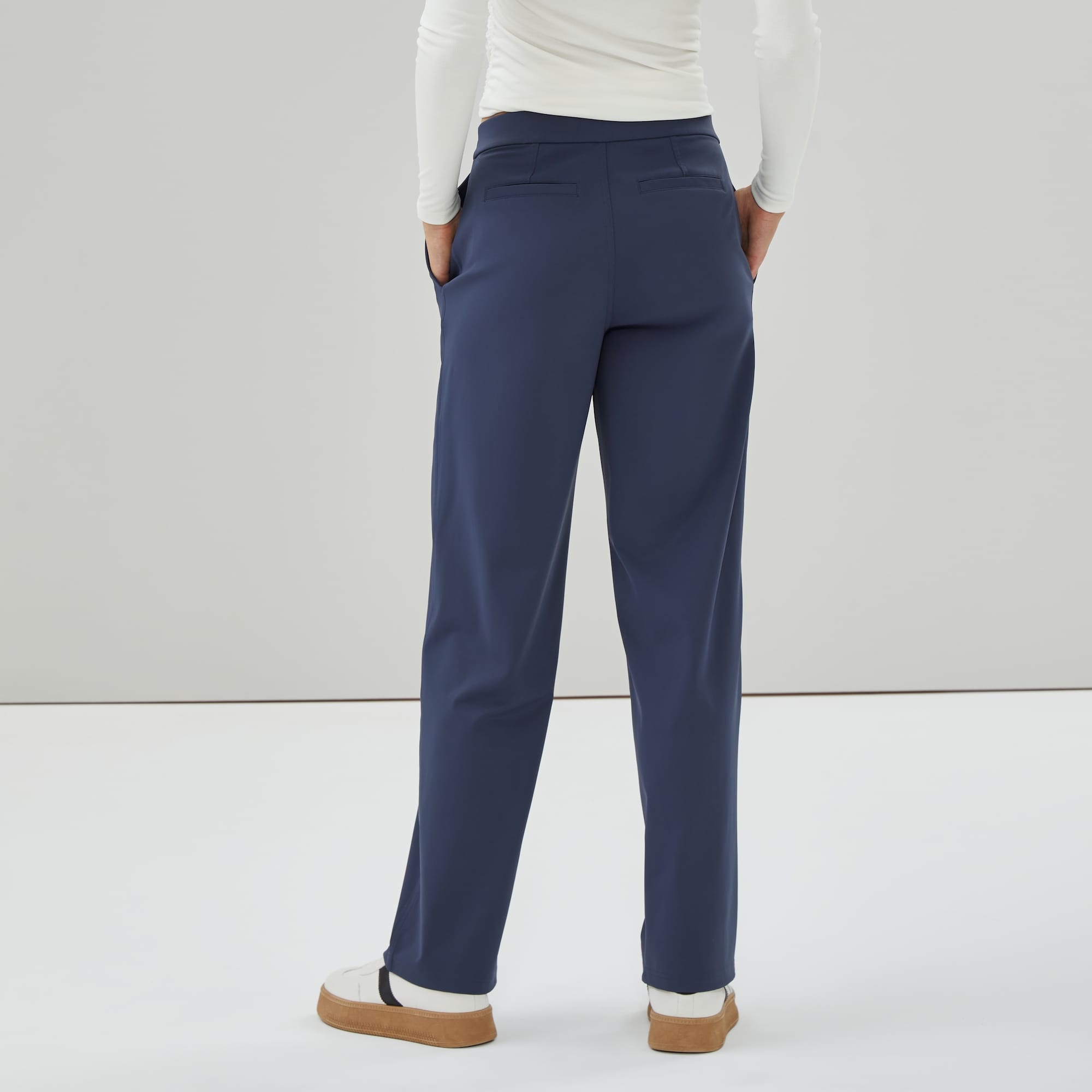 Pantalon tout-aller à jambe large