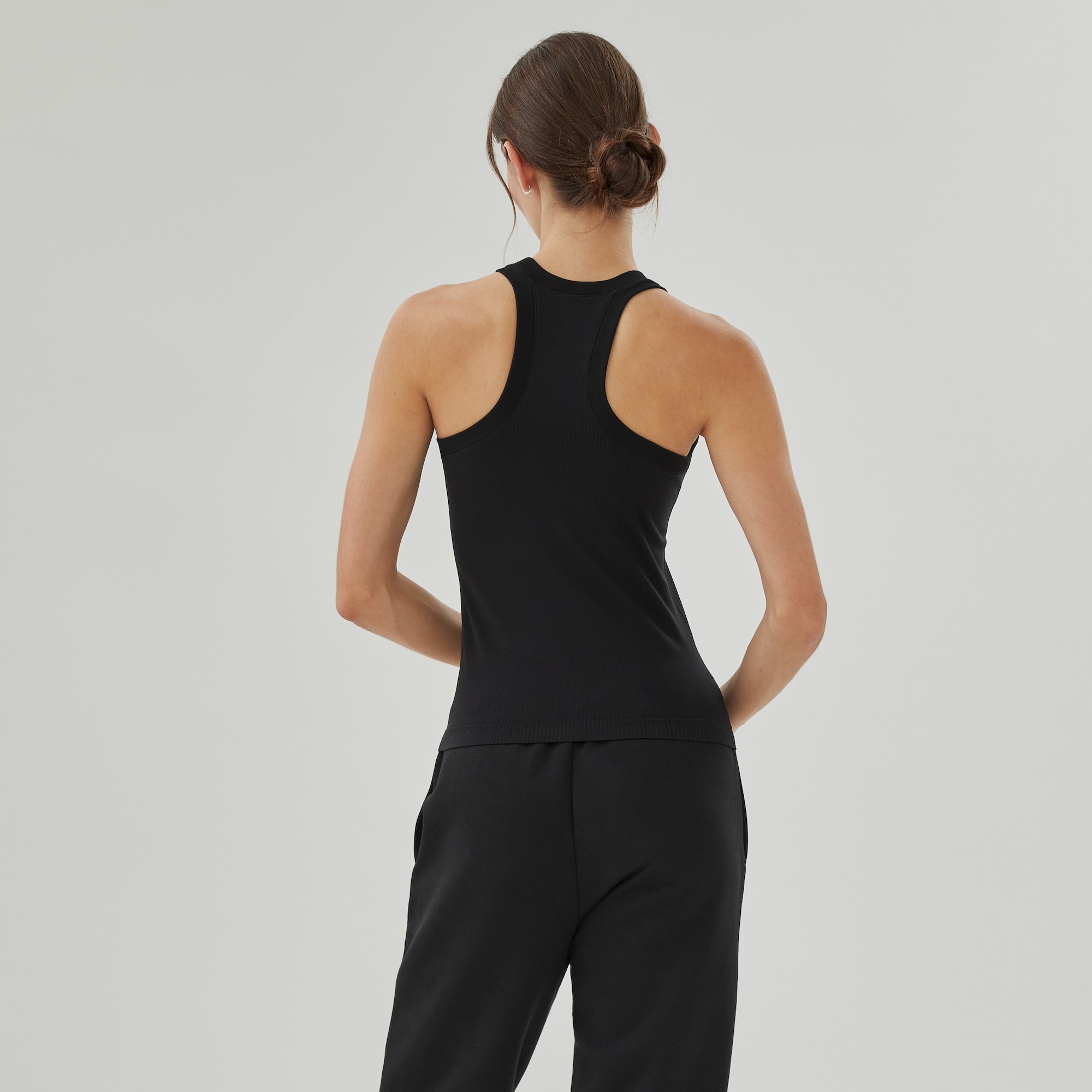 Active Seamless Tank