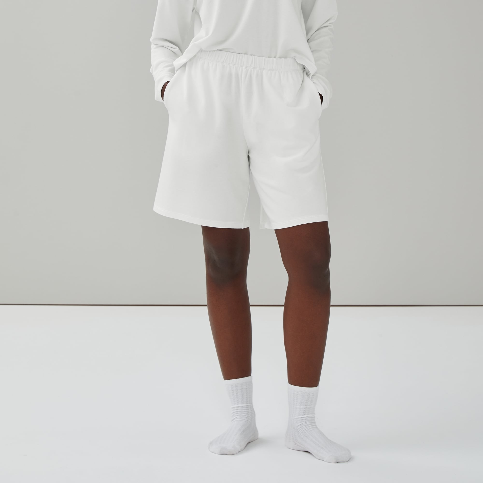 パンツ off-white NEEN ALLOVER LOUNGE SHORTS French Terry Lounge Short in White from Joe Fresh