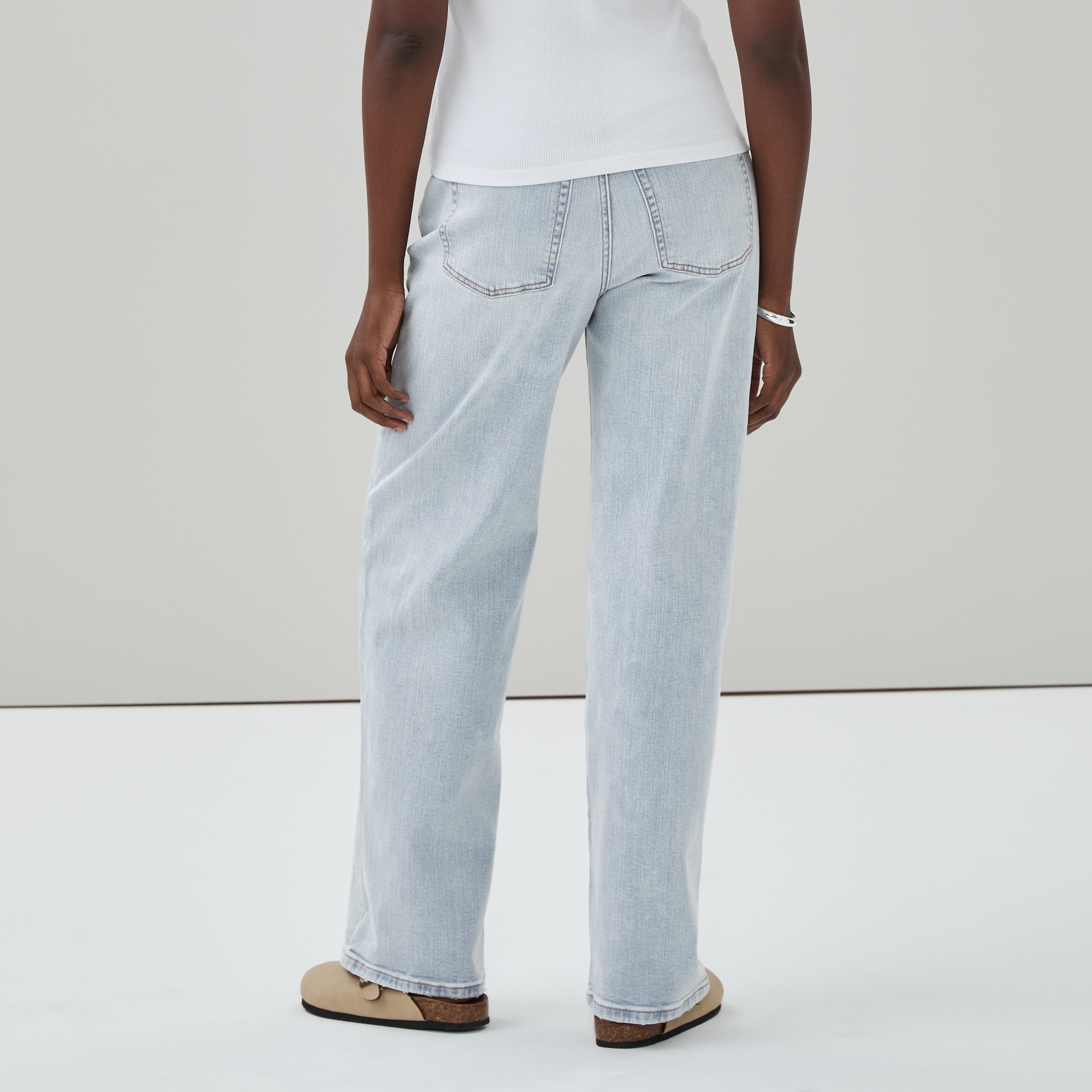 Wide Leg Light Wash Jean