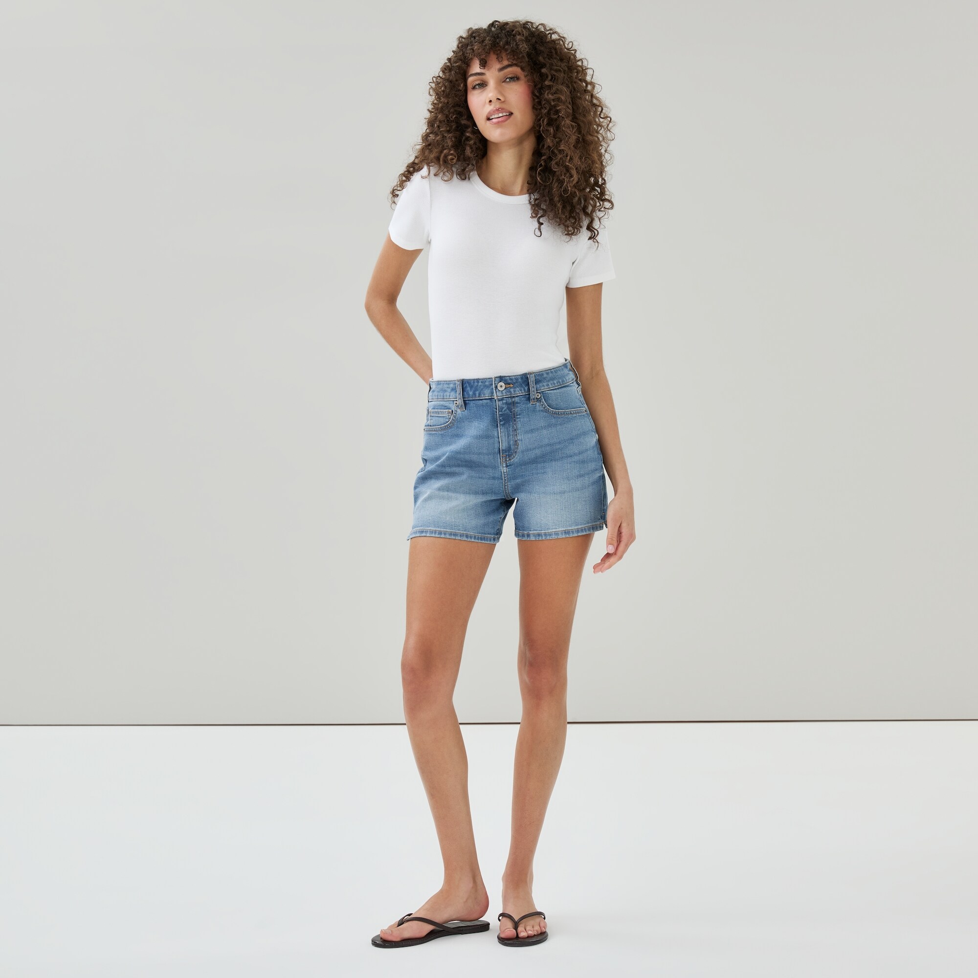 Short à taille haute délavé moyen