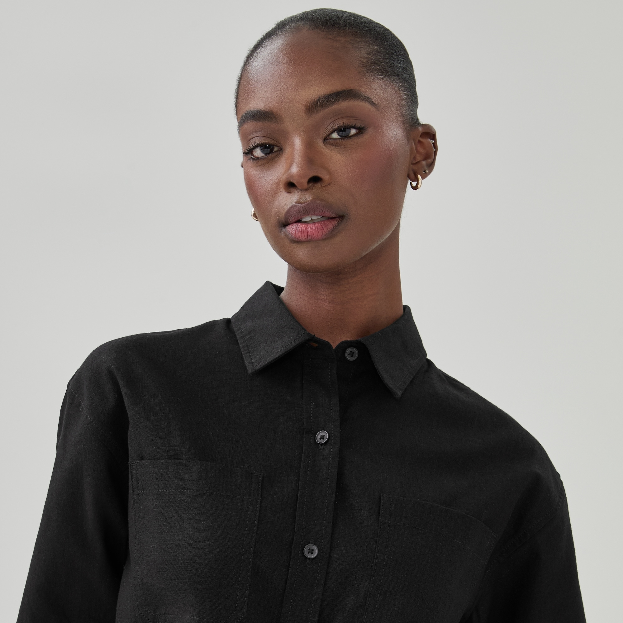 トップス KIMURA/ Linen washi shirt Black Linen Cotton Cropped Long Sleeve Shirt in JF Black from Joe Fresh