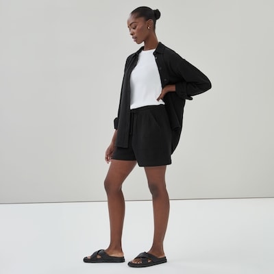 Crinkle Gauze Pull-On Short - JF Black