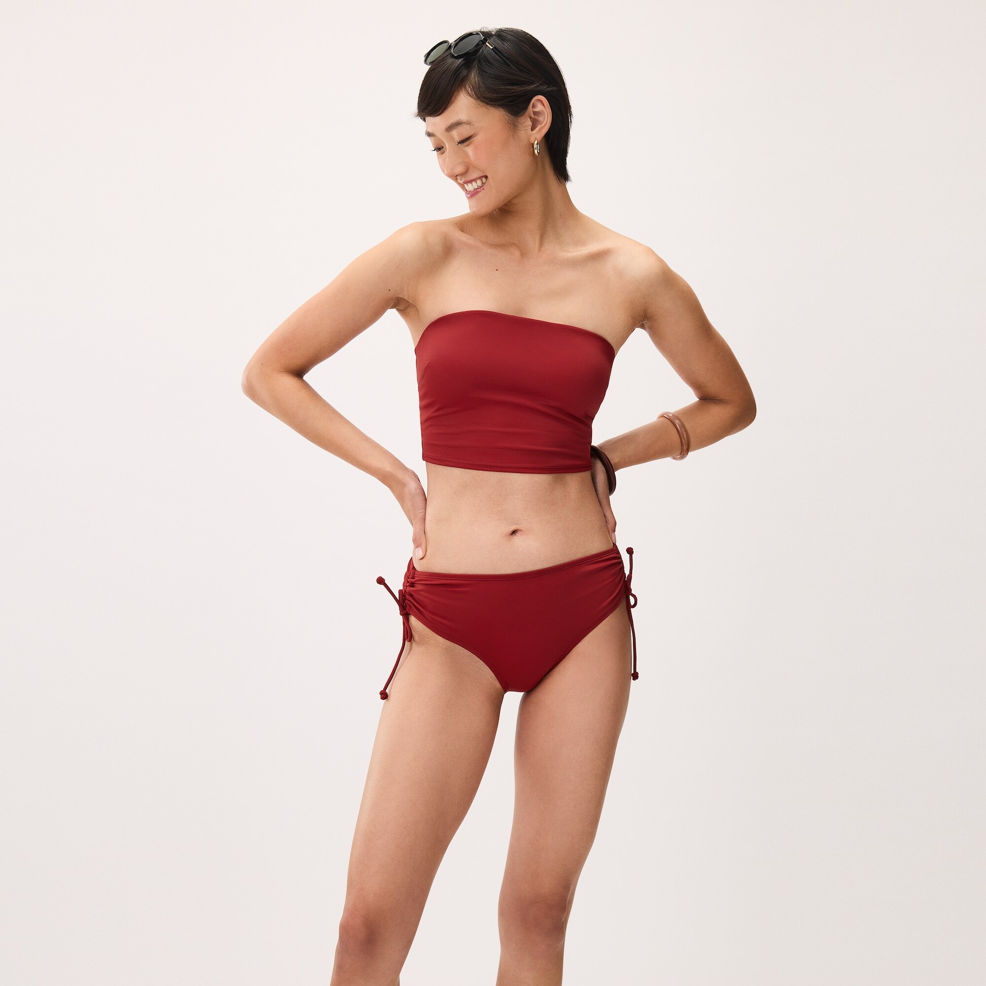 Haut de maillot de bain à encolure droite