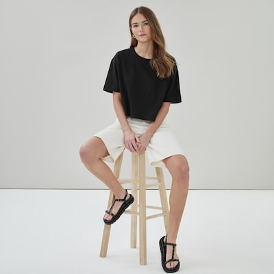 Premium Cropped T-Shirt - JF Black