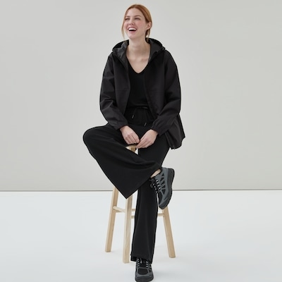 Short Hooded Raincoat - Black